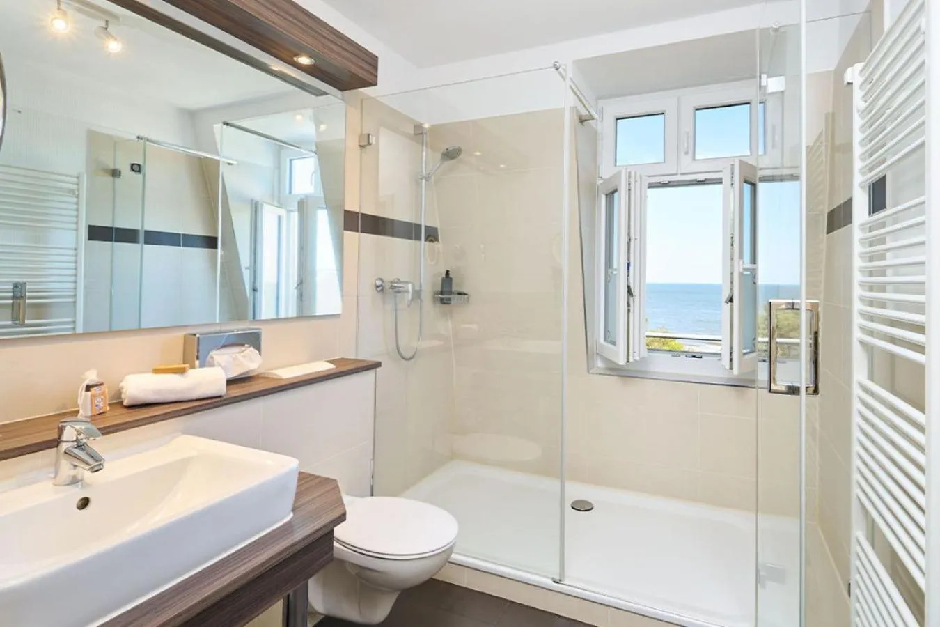 Bathroom in Strandhotel Preussenhof