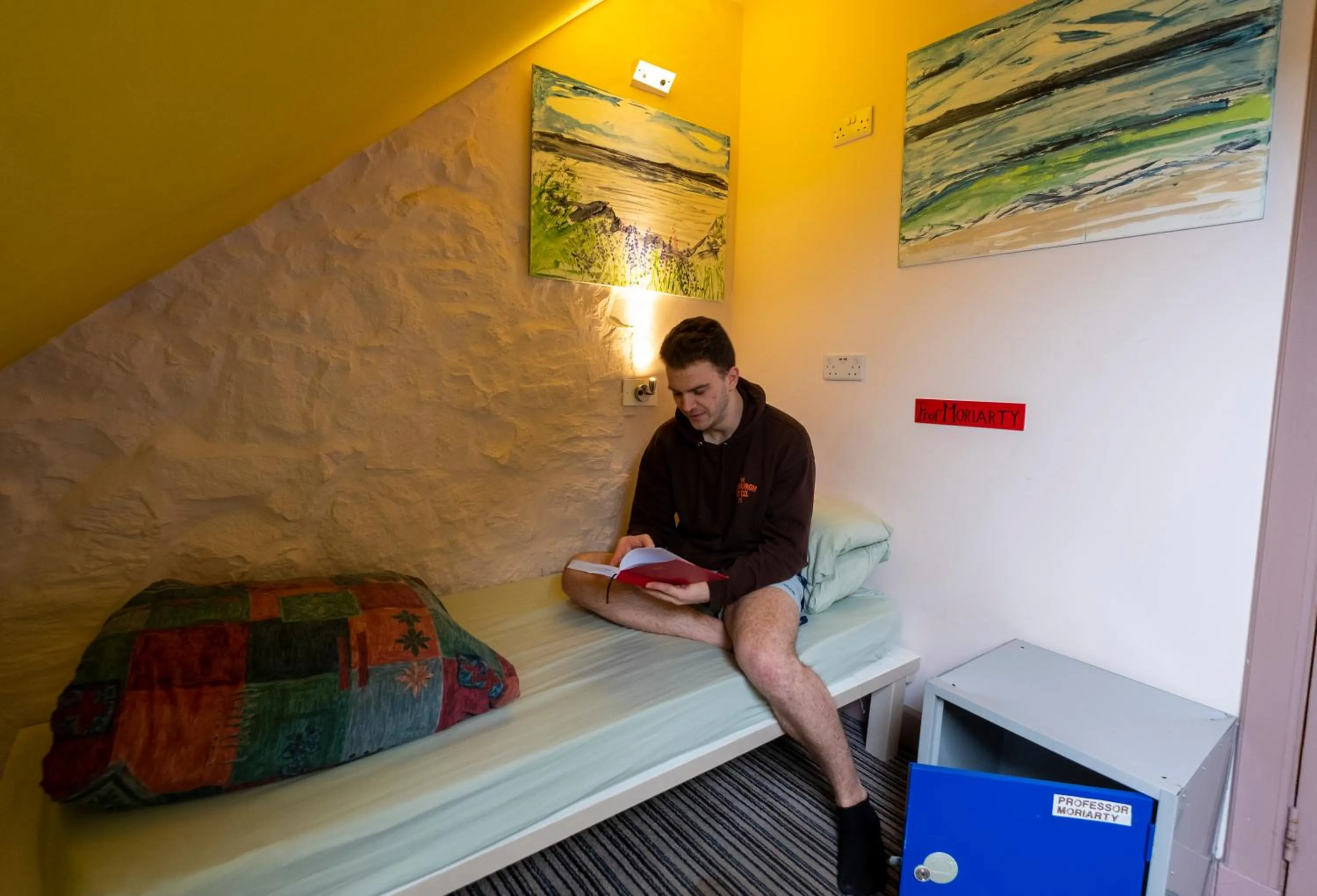 Castle Rock Hostel - Adults Only