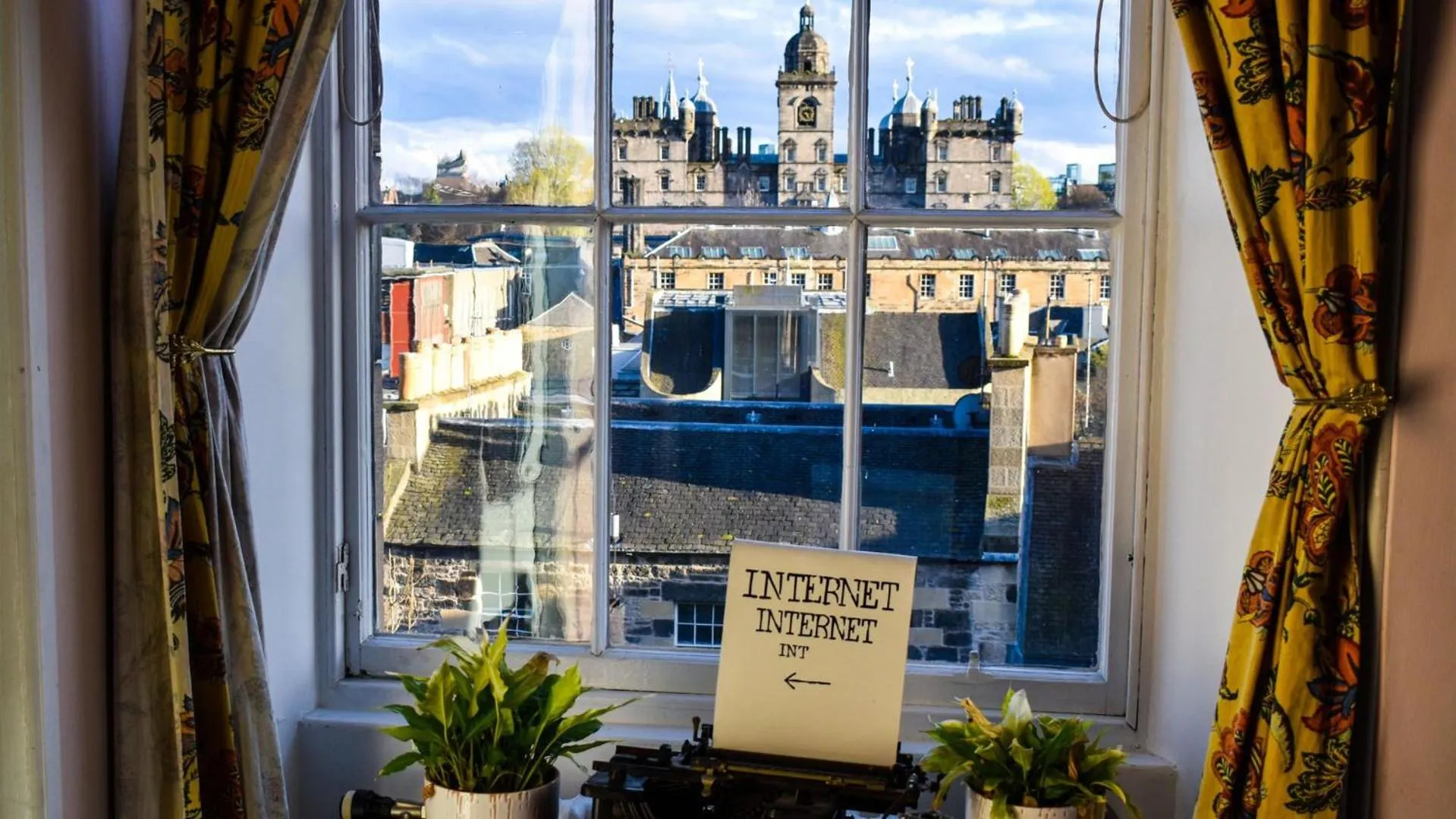 Castle Rock Hostel - Adults Only