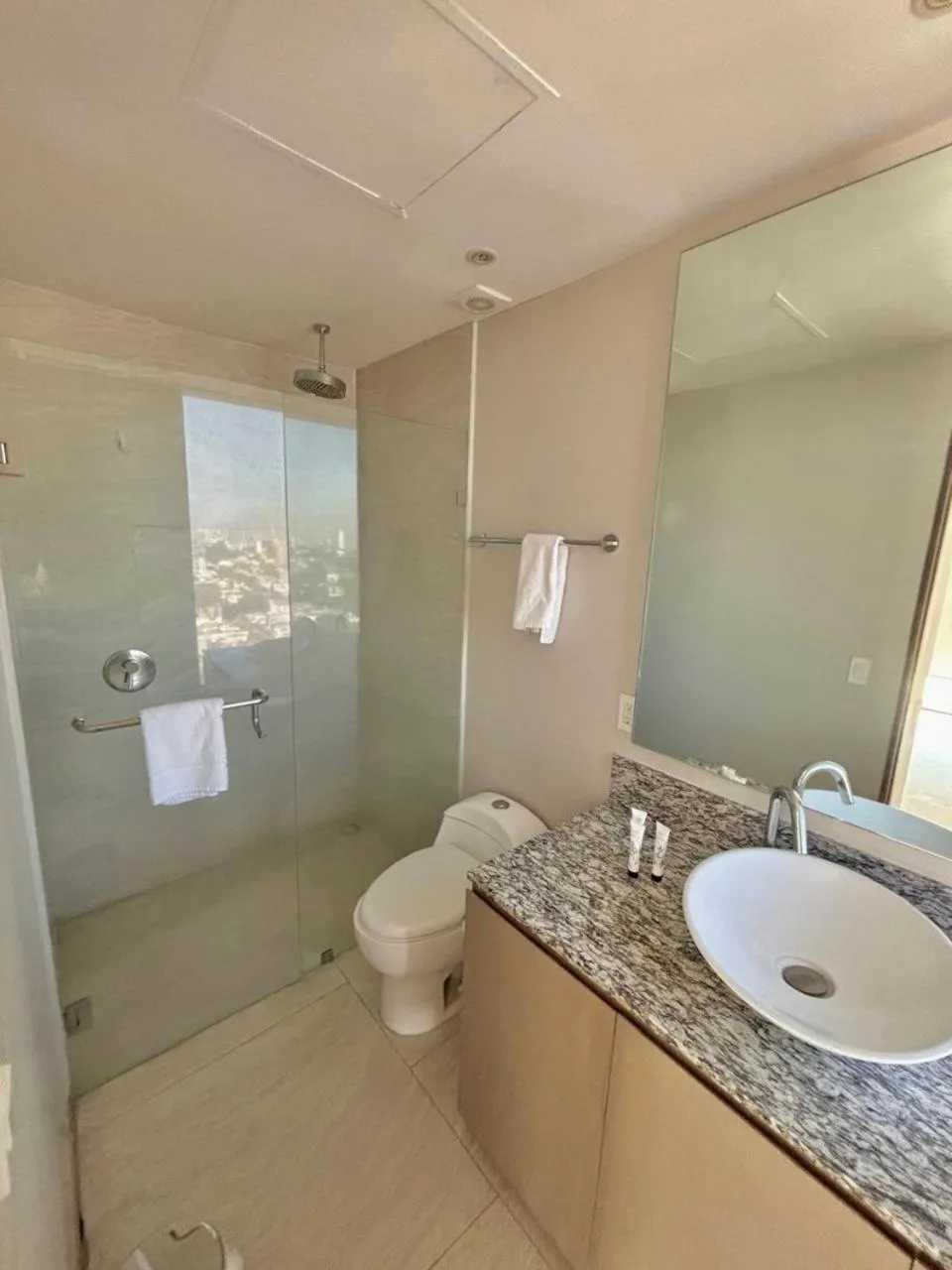 Shower in Park Life Guadalajara