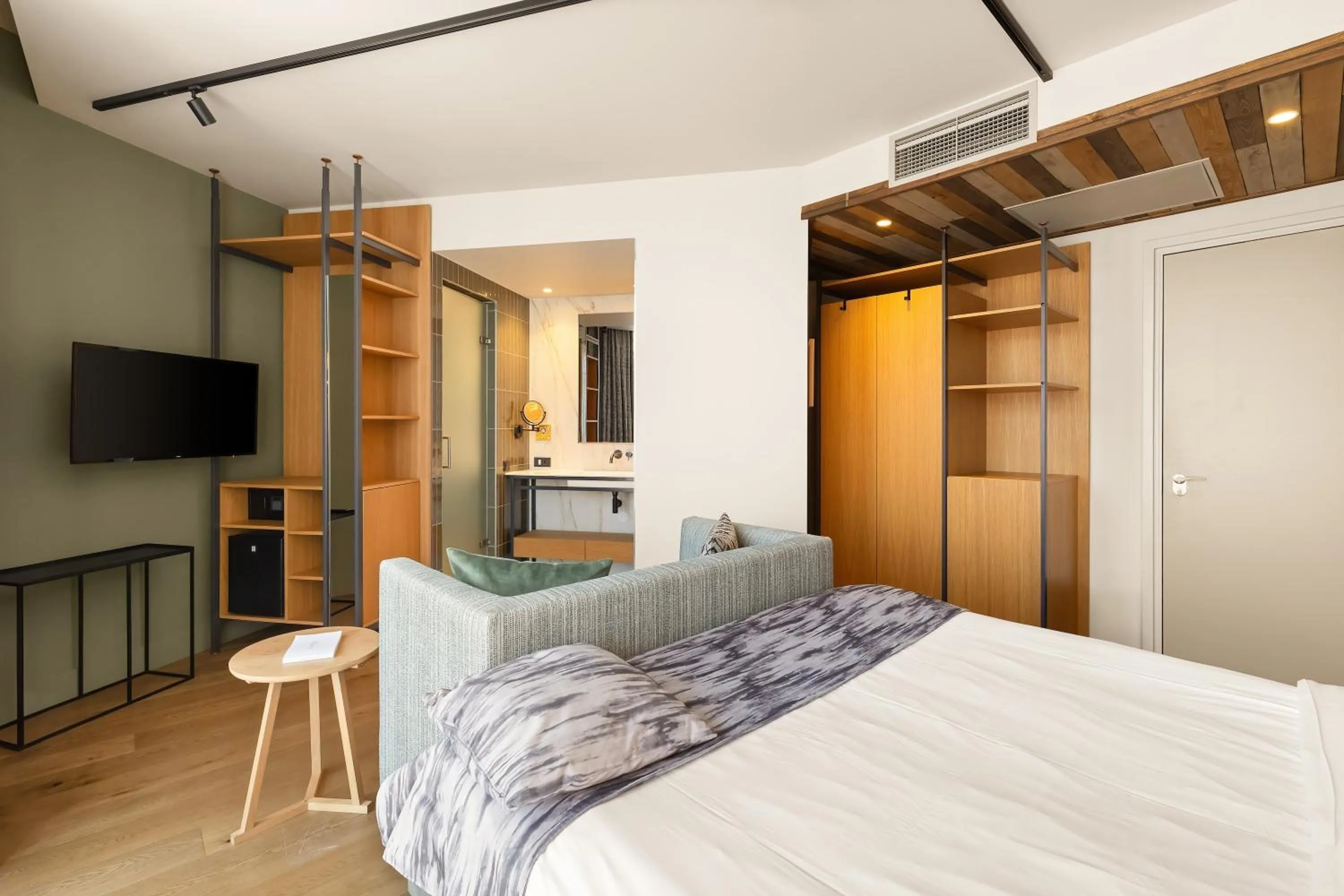 Photo of the whole room, Bed in Cityhotel Wood