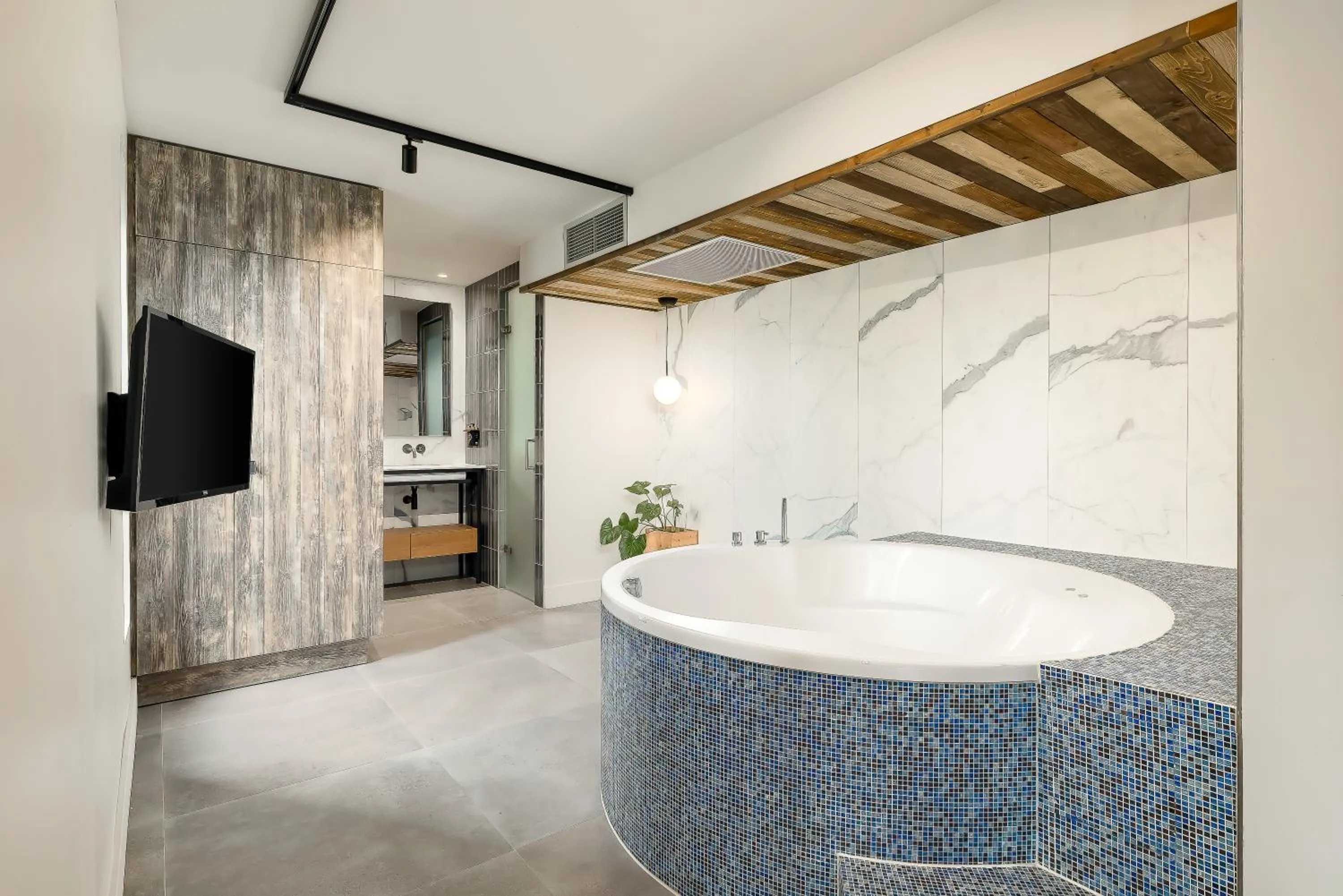 Bathroom in Cityhotel Wood