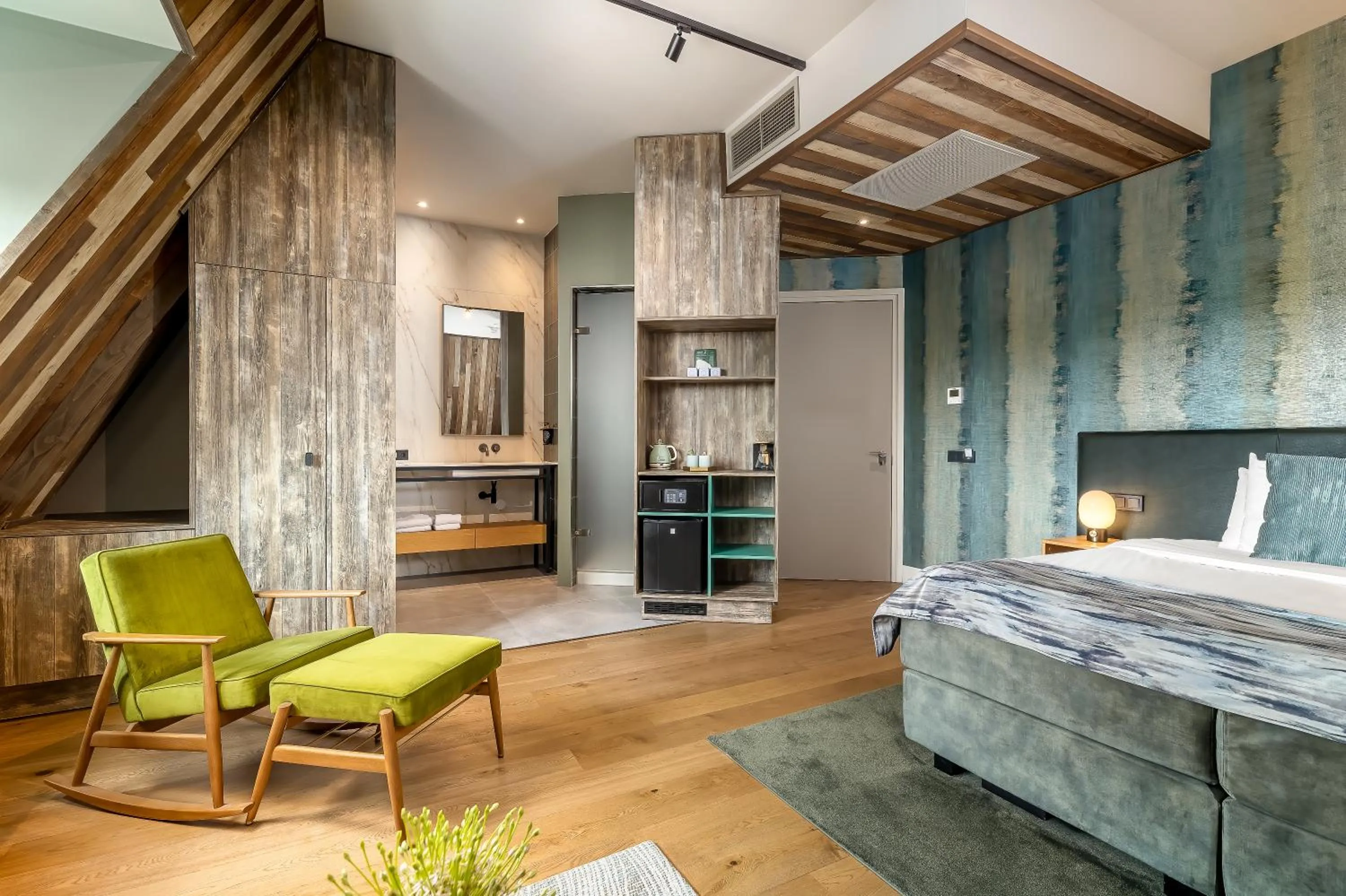 Kitchen or kitchenette in Cityhotel Wood