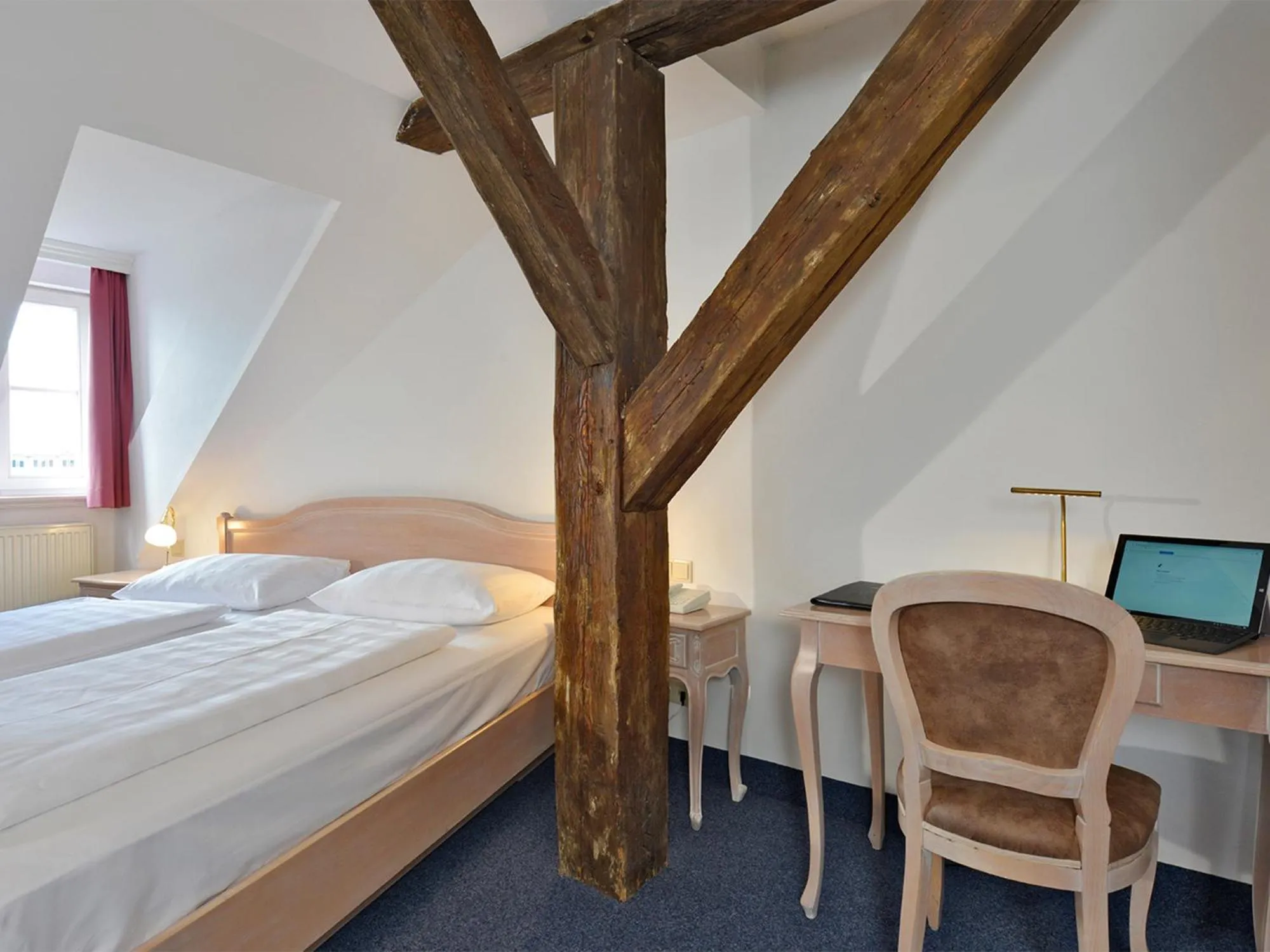 Bed in Hotel Stadt Hameln