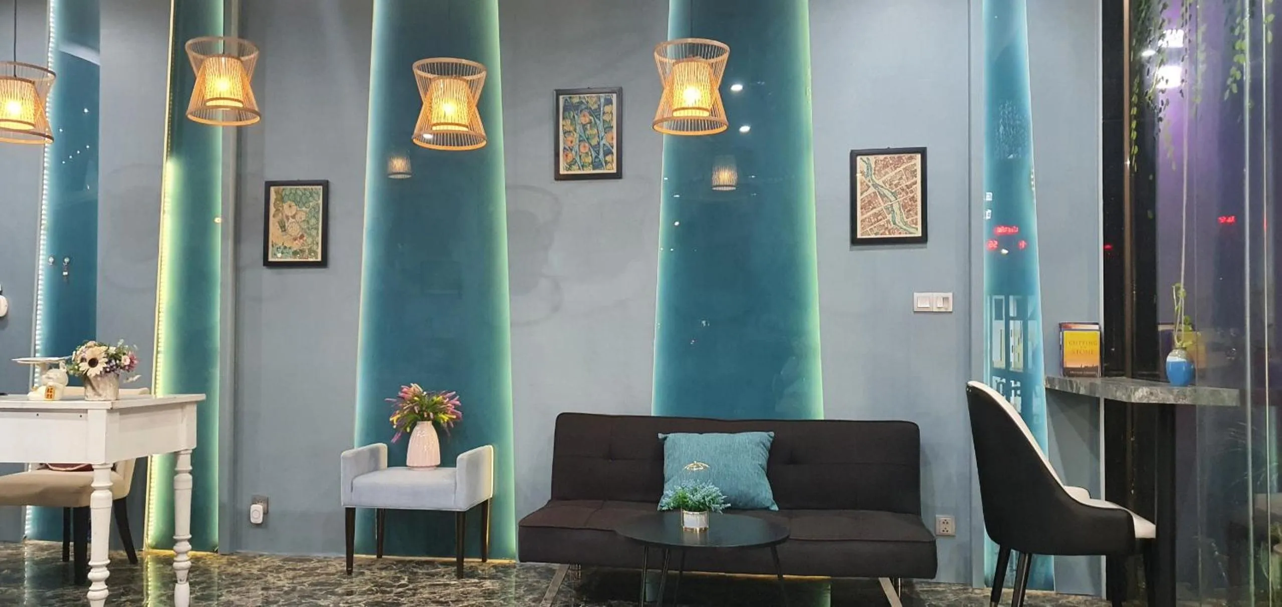 Property building in Cali hotel books Da Nang