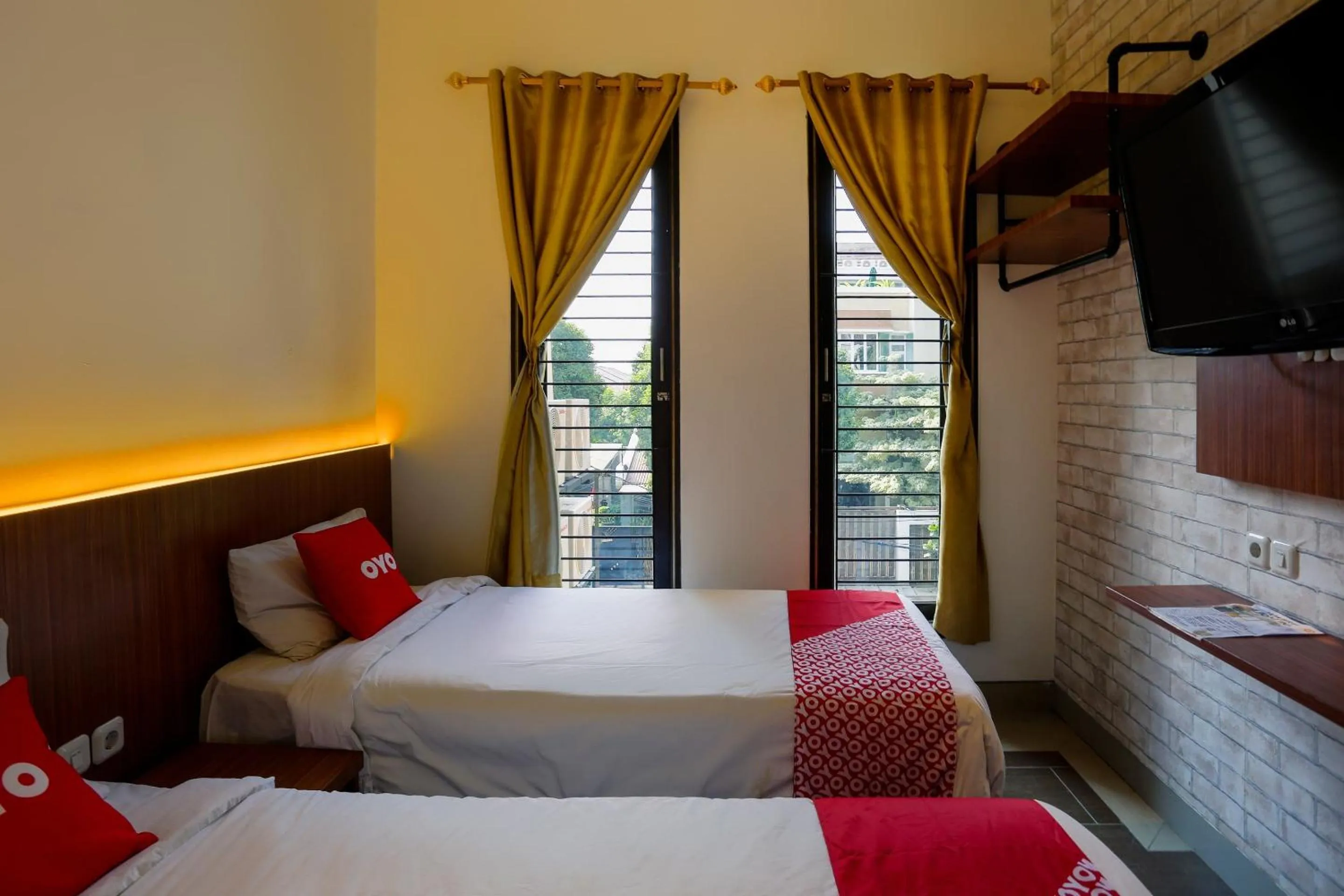 Bedroom, Bed in Hotel O Point Inn