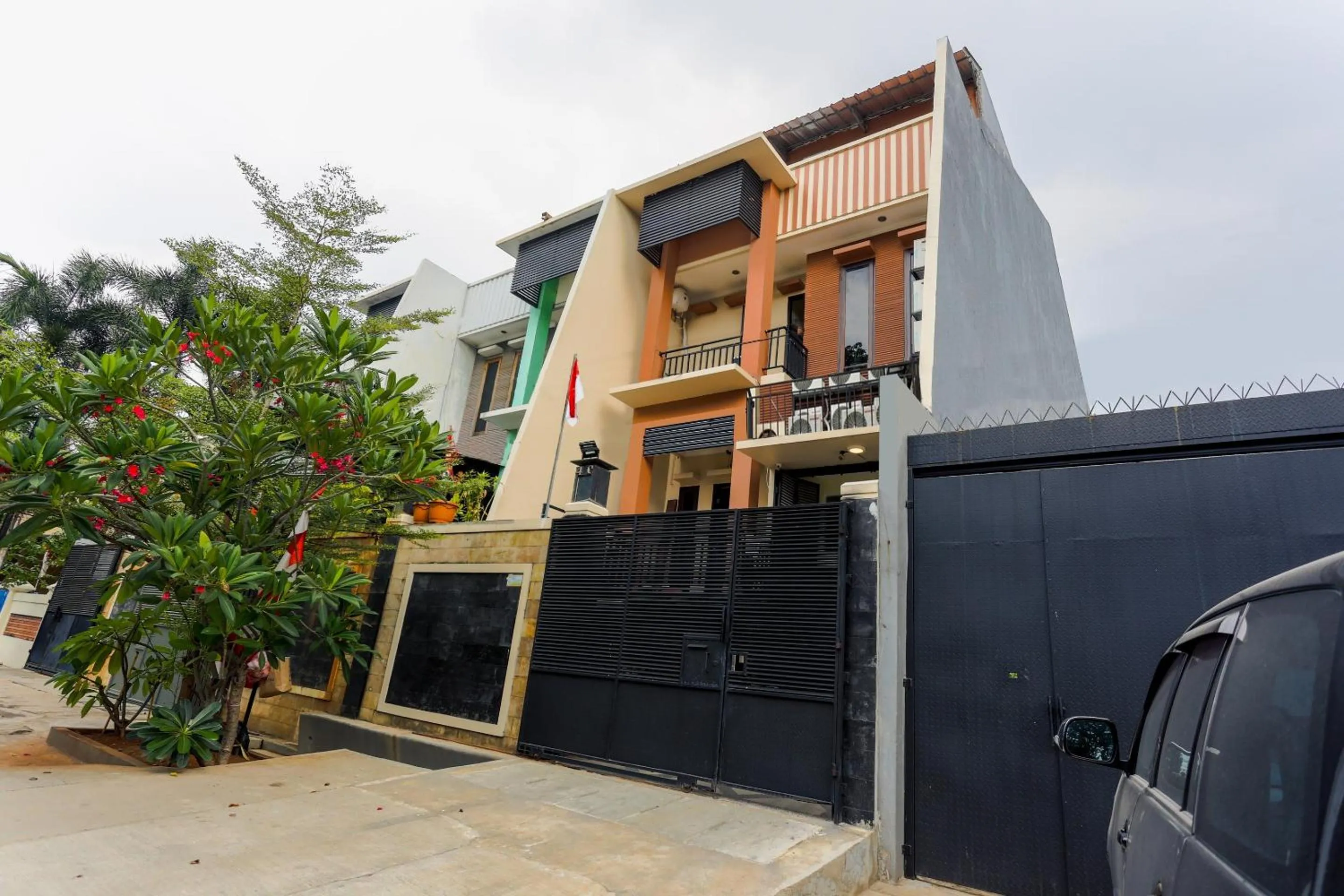 Facade/entrance in Hotel O Point Inn