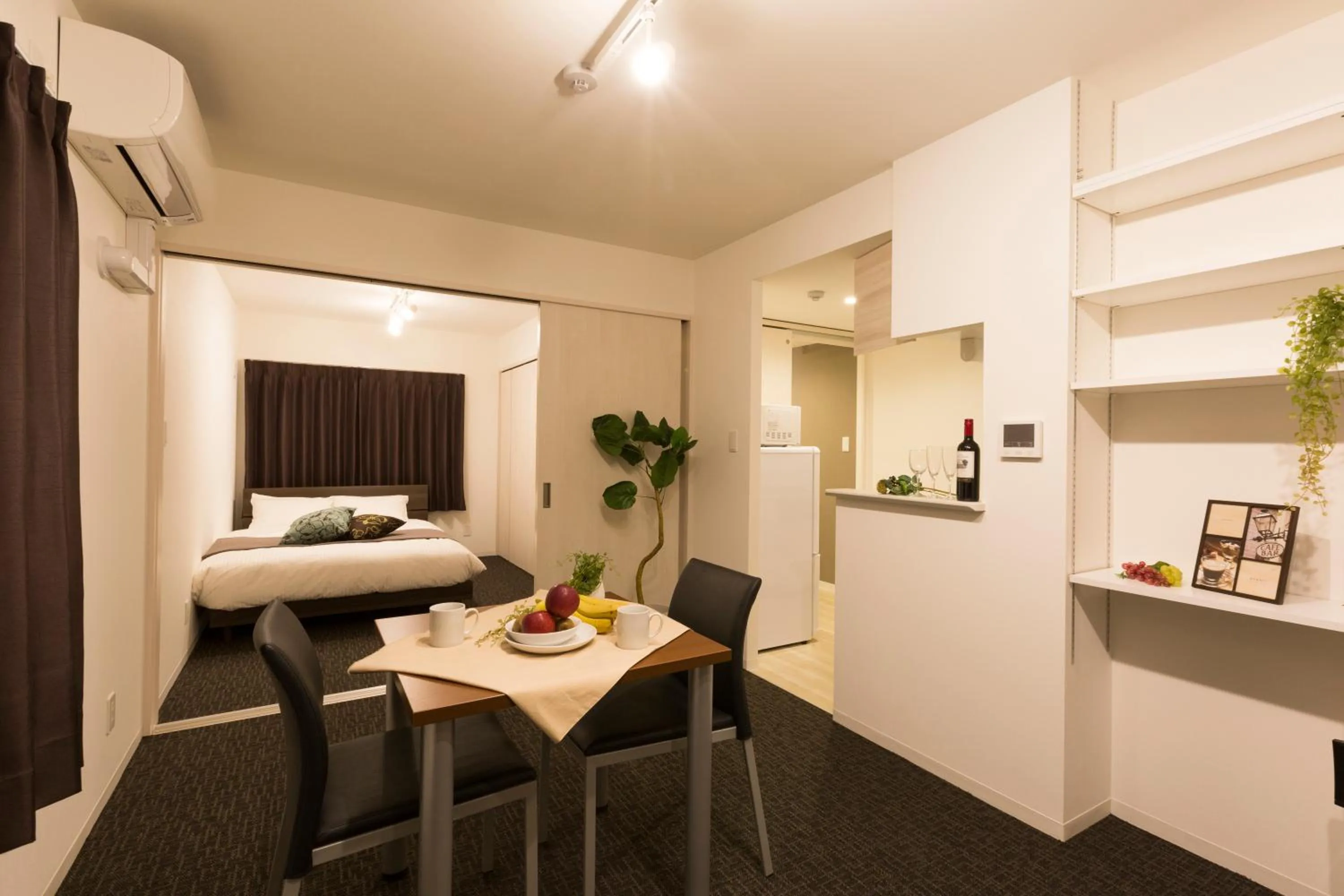 Living room, Bed in Hotel ONE'S RESIDENCE