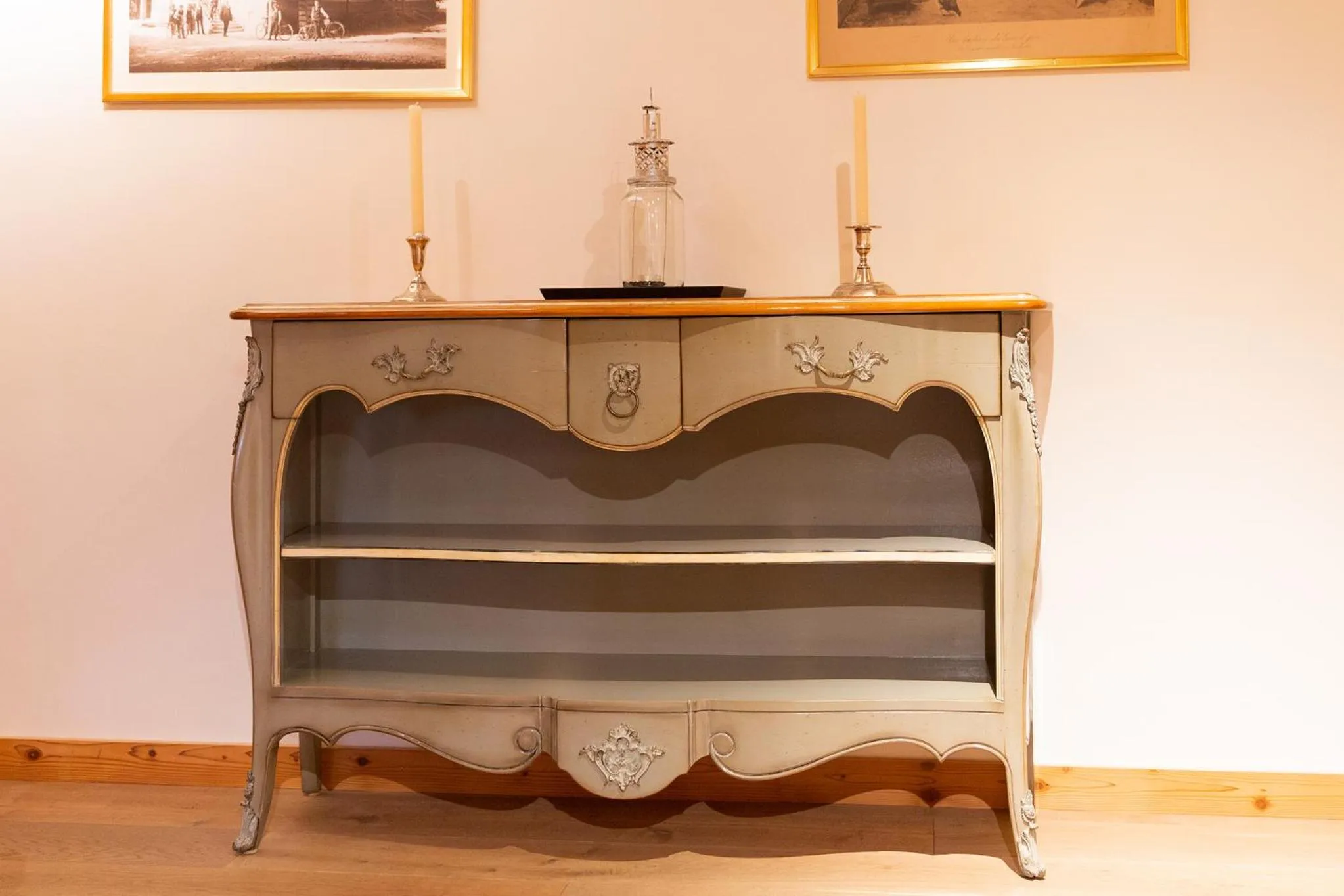 Decorative detail in Gasthof zum Schlüssel La Méridienne Fribourg SA