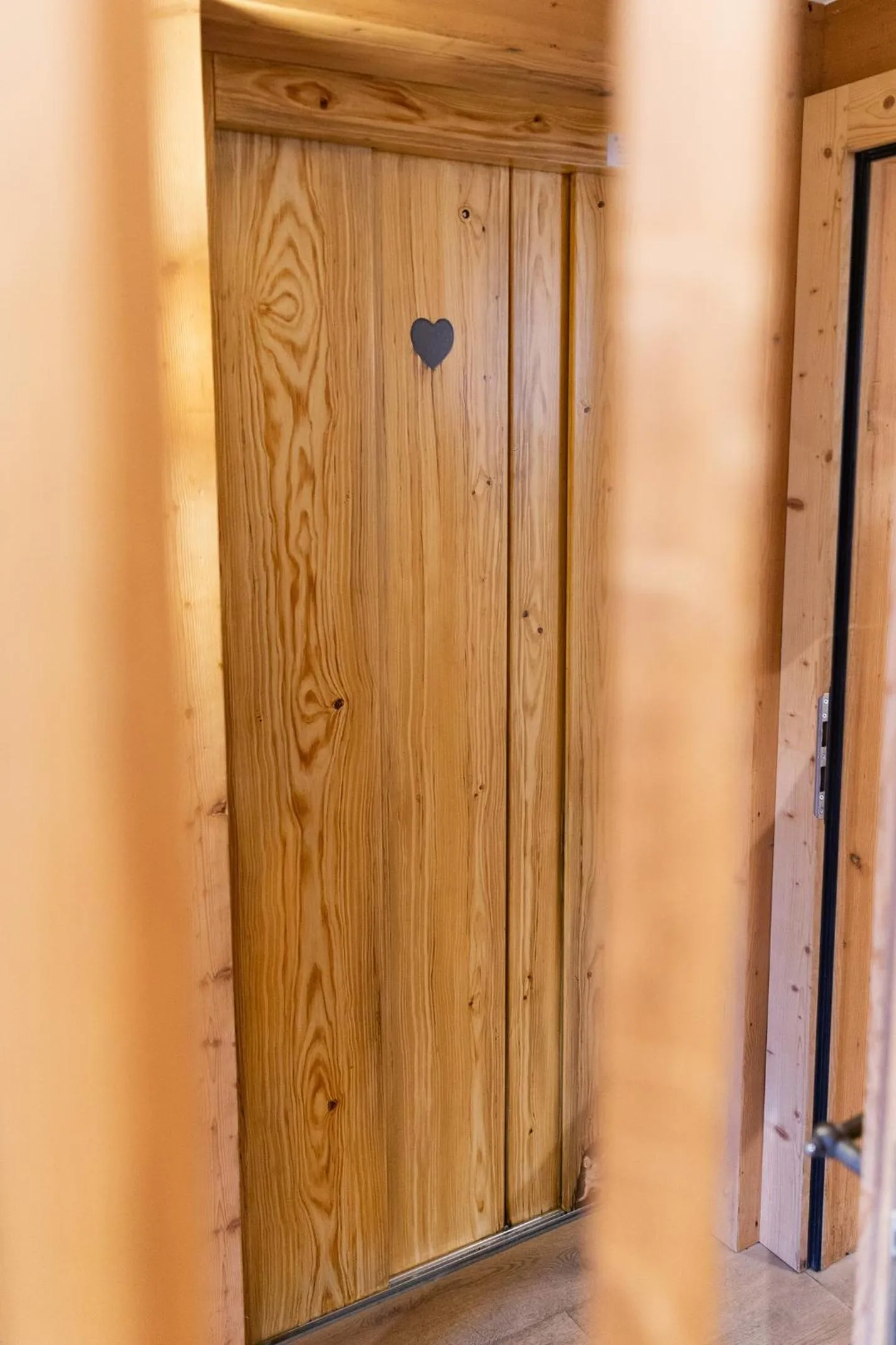 Decorative detail in Gasthof zum Schlüssel La Méridienne Fribourg SA