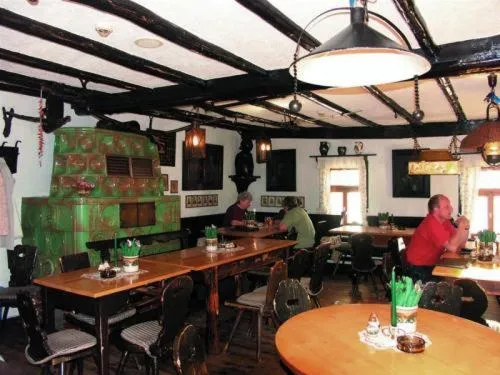 Restaurant/places to eat in Hotel und Restaurant Köhlerhütte - Fürstenbrunn