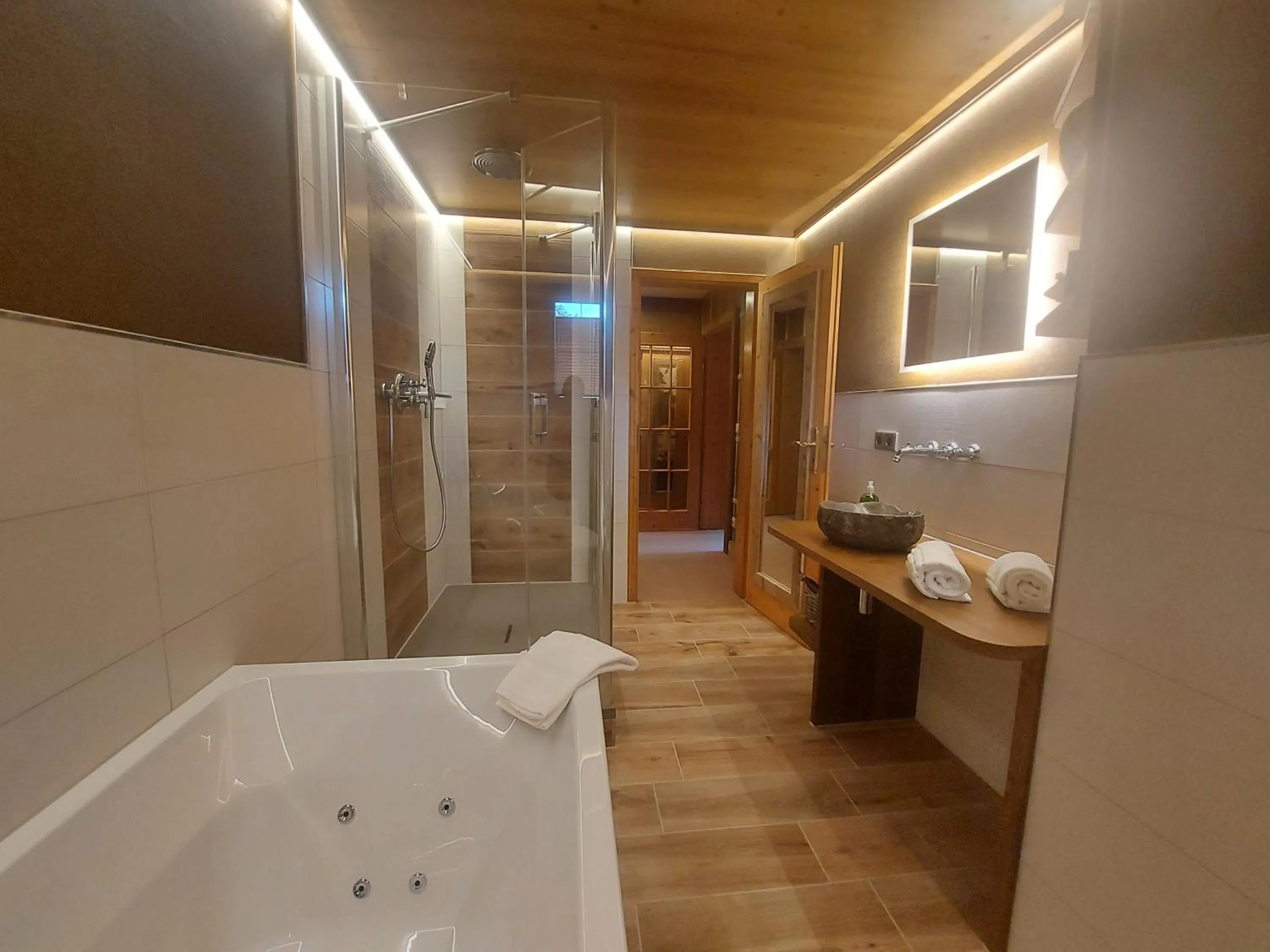 Shower in Hotel und Restaurant Köhlerhütte - Fürstenbrunn