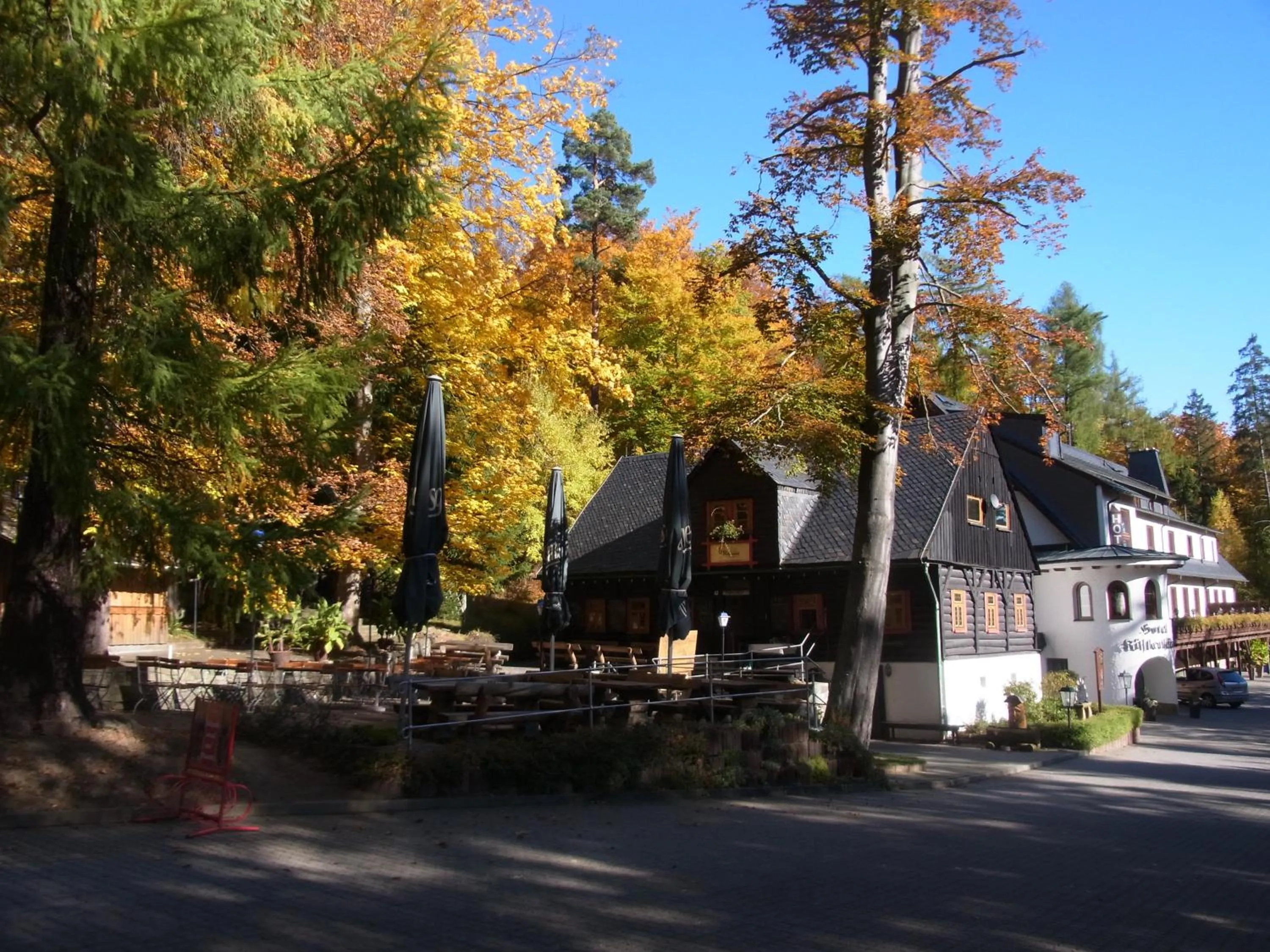 Property building in Hotel und Restaurant Köhlerhütte - Fürstenbrunn