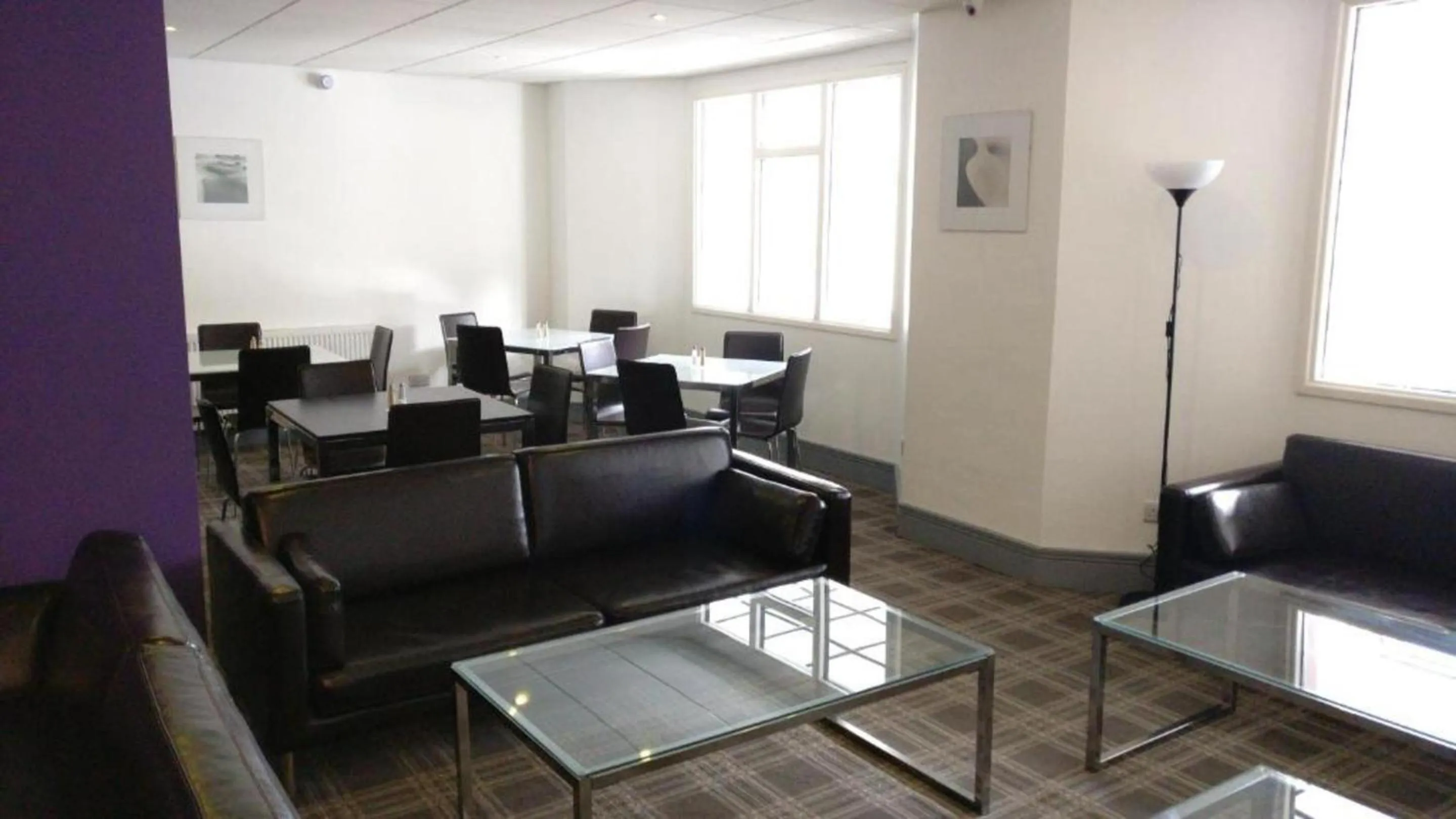 Lobby or reception in OYO Wave Crest Hotel