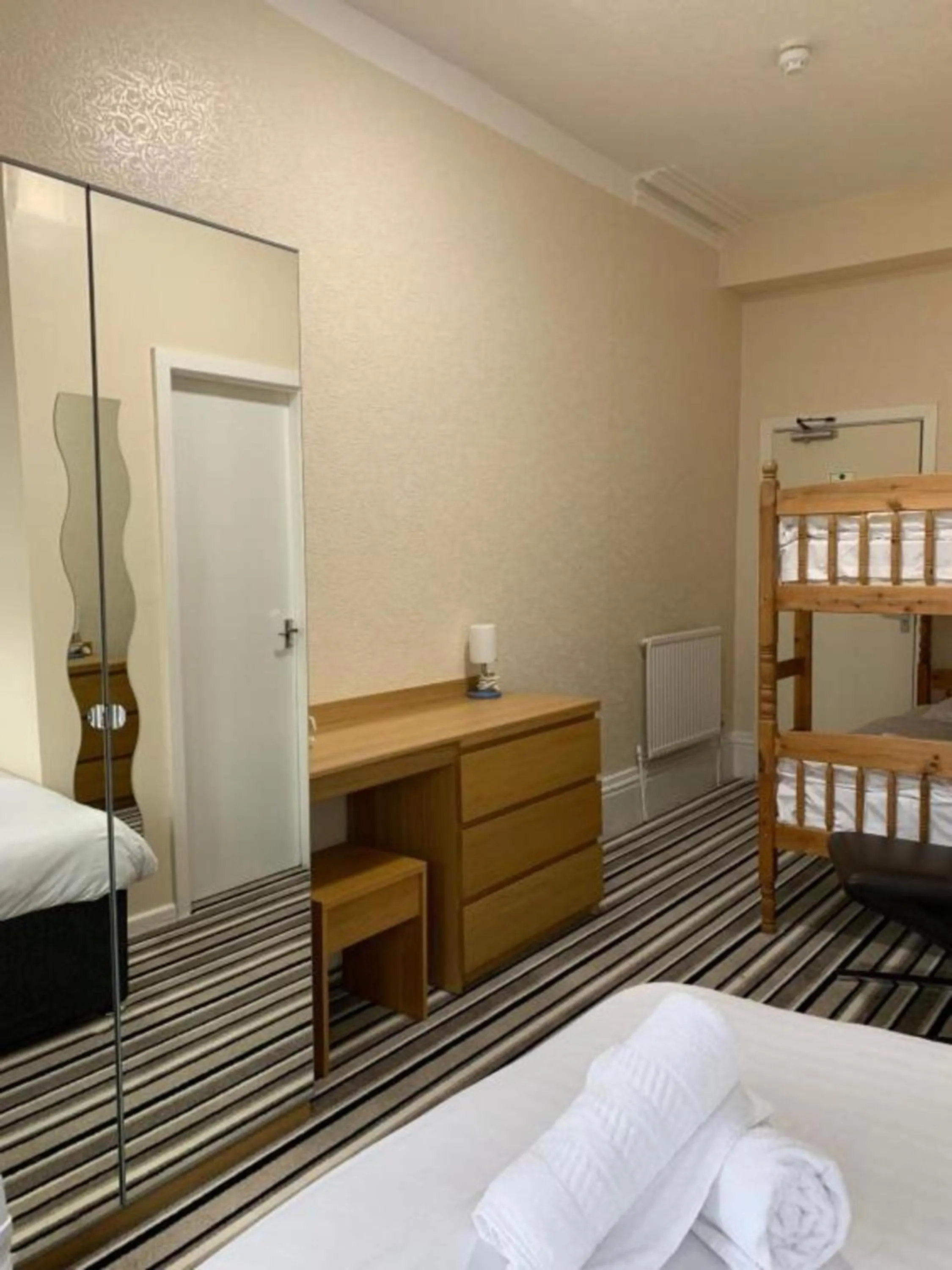 Bedroom, Bed in OYO Wave Crest Hotel