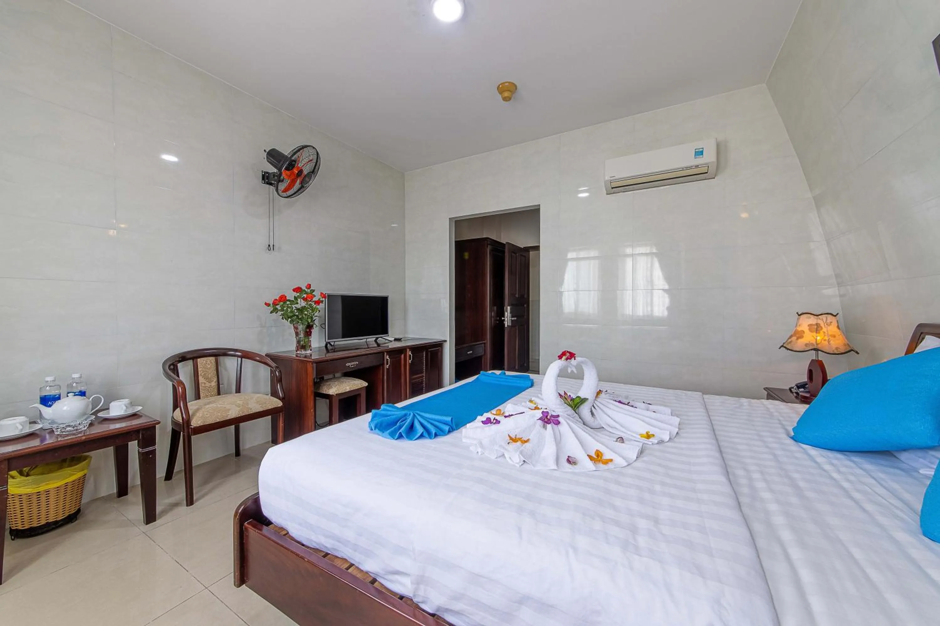 Bed in Phong Lan 2 Hotel