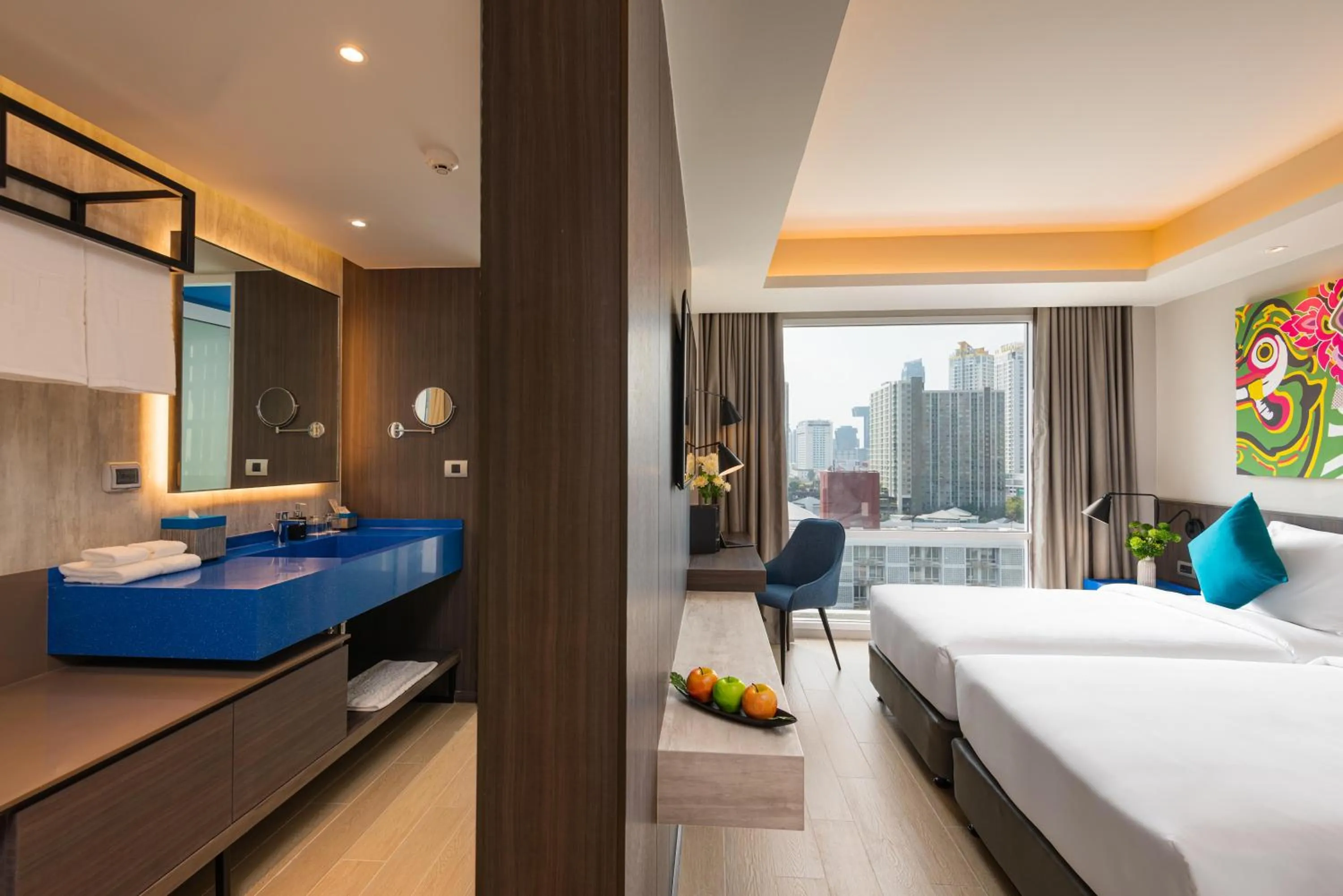 Toilet, Bed in Maitria Hotel Rama 9 Bangkok - A Chatrium Collection