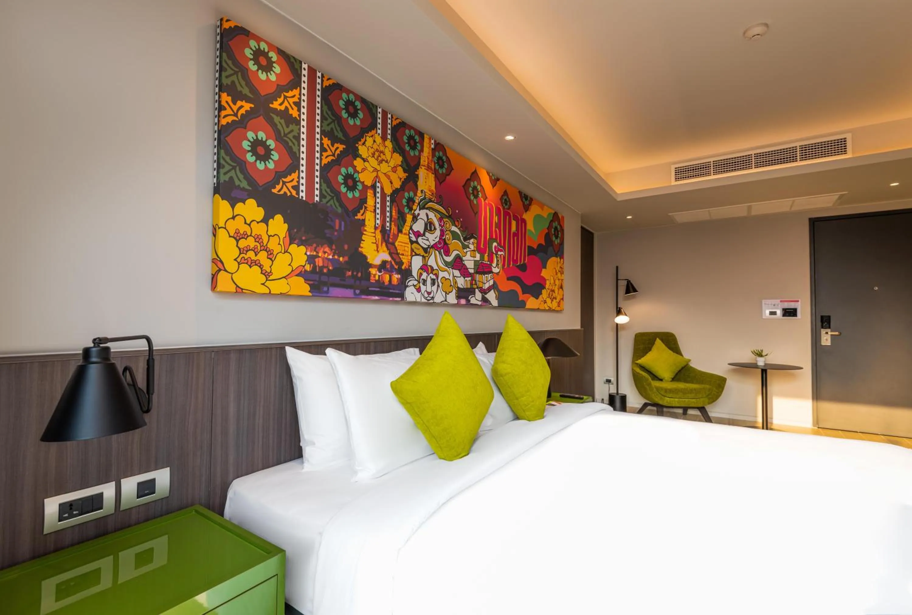 Bed in Maitria Hotel Rama 9 Bangkok - A Chatrium Collection