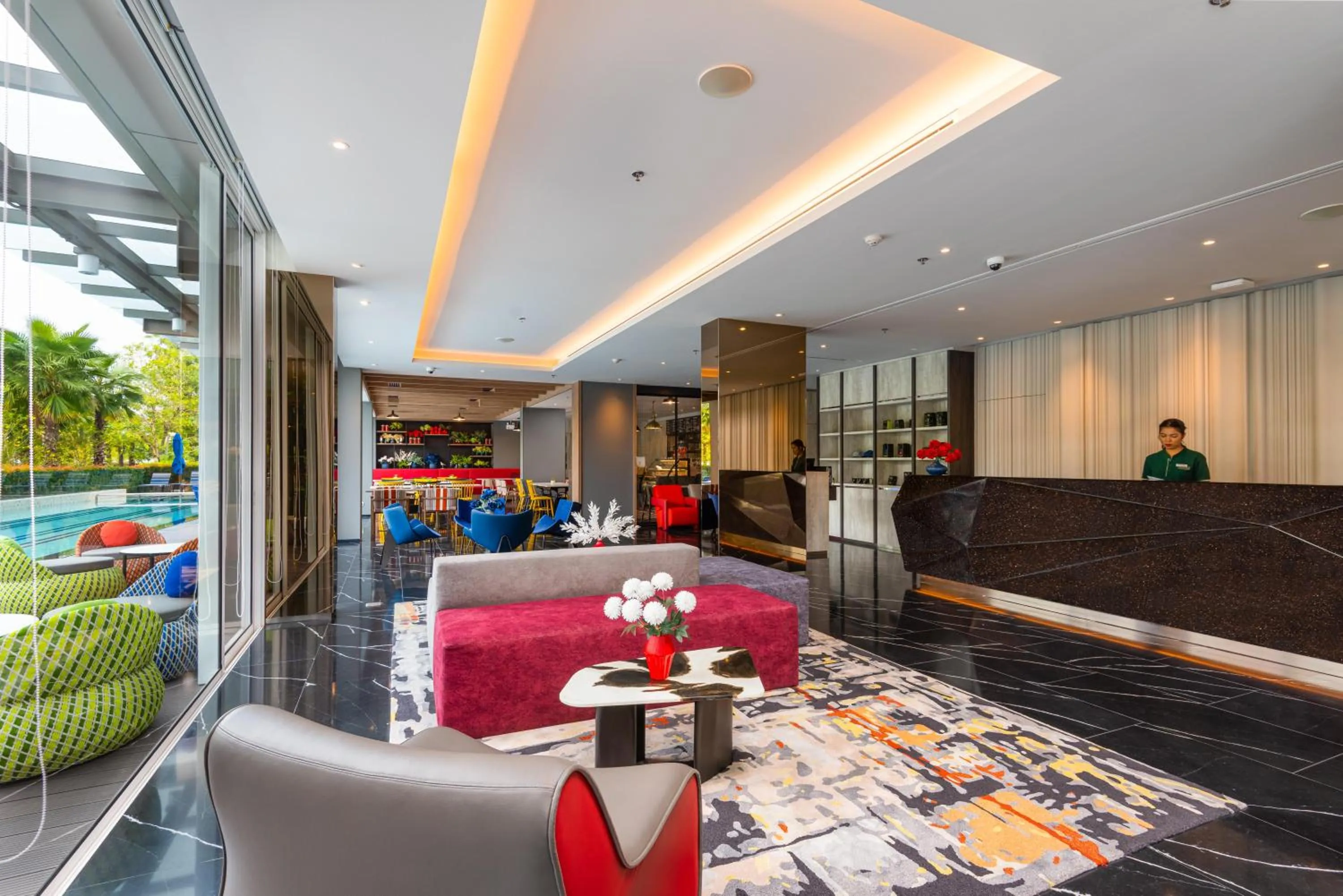 Lobby or reception in Maitria Hotel Rama 9 Bangkok - A Chatrium Collection