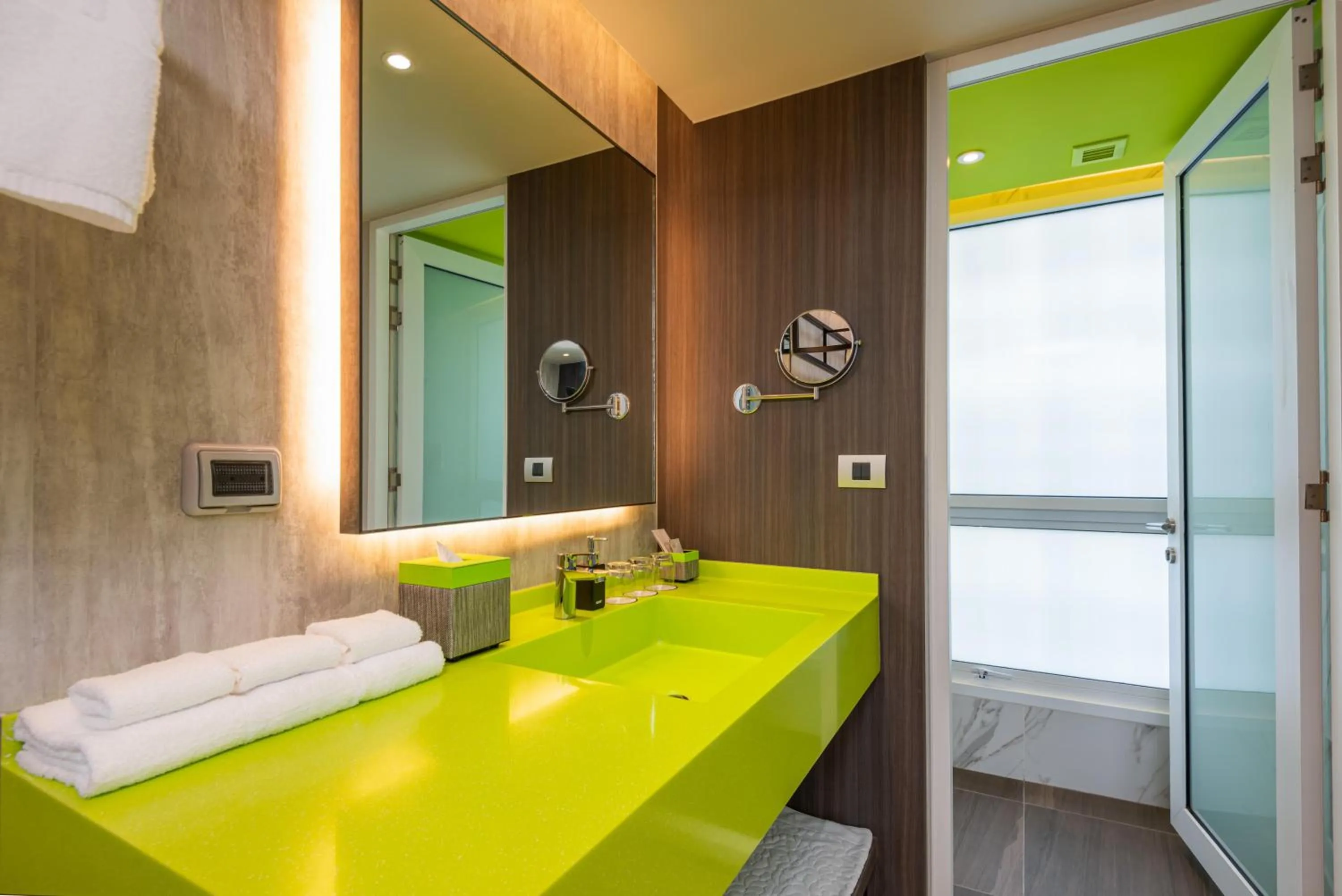 Toilet in Maitria Hotel Rama 9 Bangkok - A Chatrium Collection