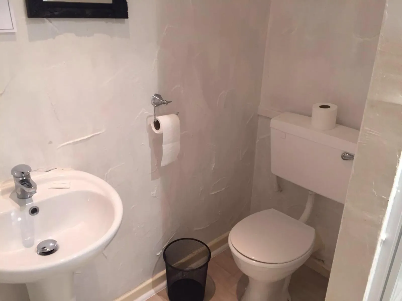 Toilet in MyRoomz New Discovery Hotel