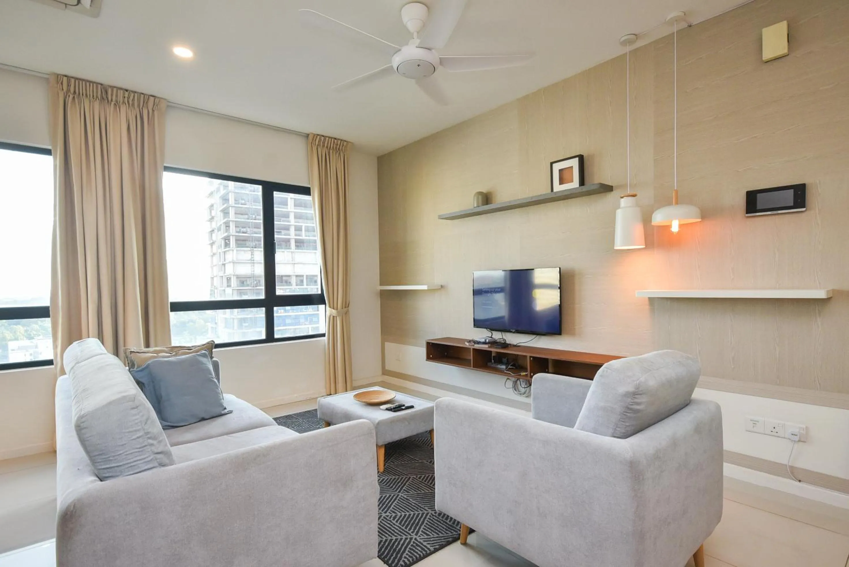 Suasana Residence by Nest Home