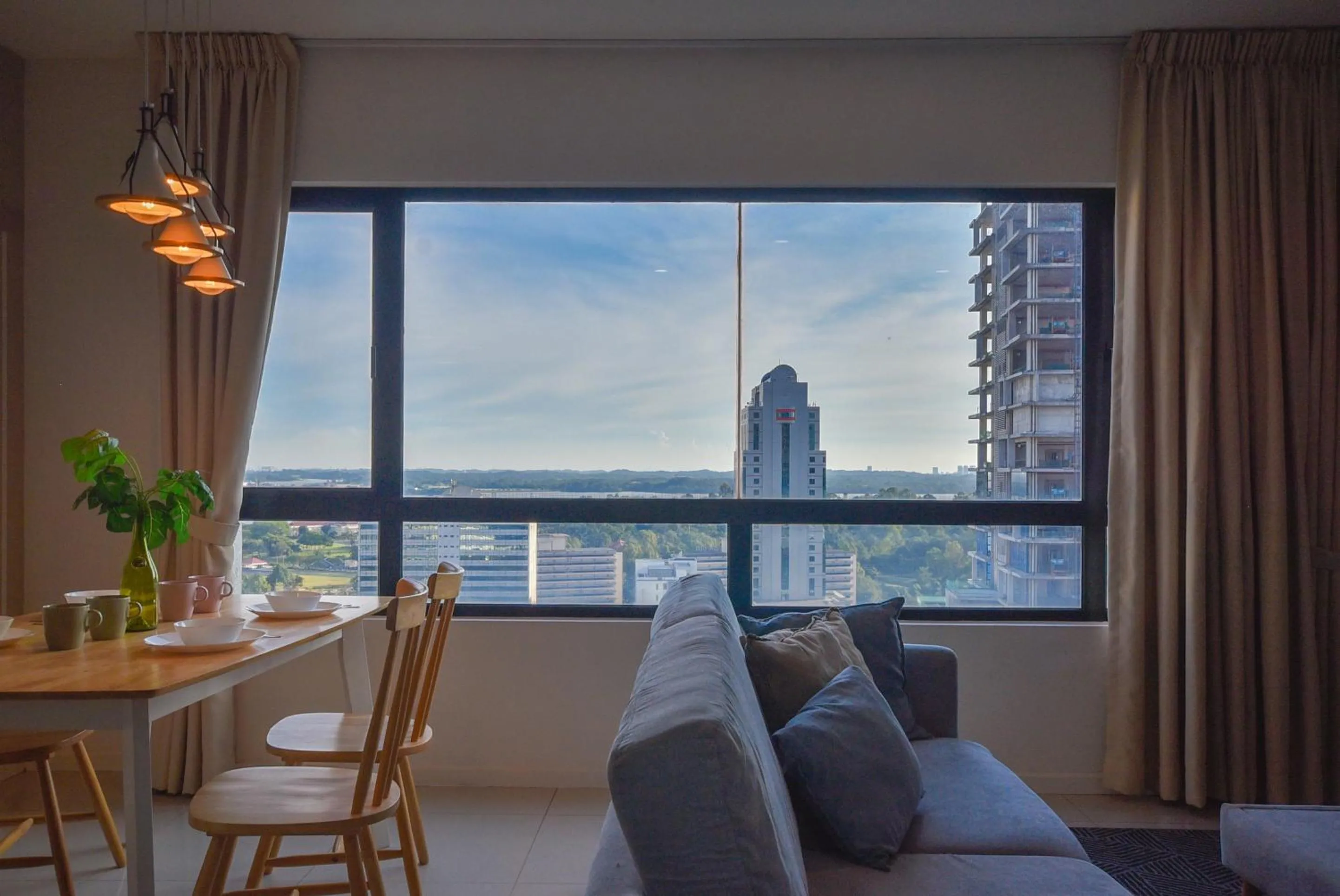 Suasana Residence by Nest Home