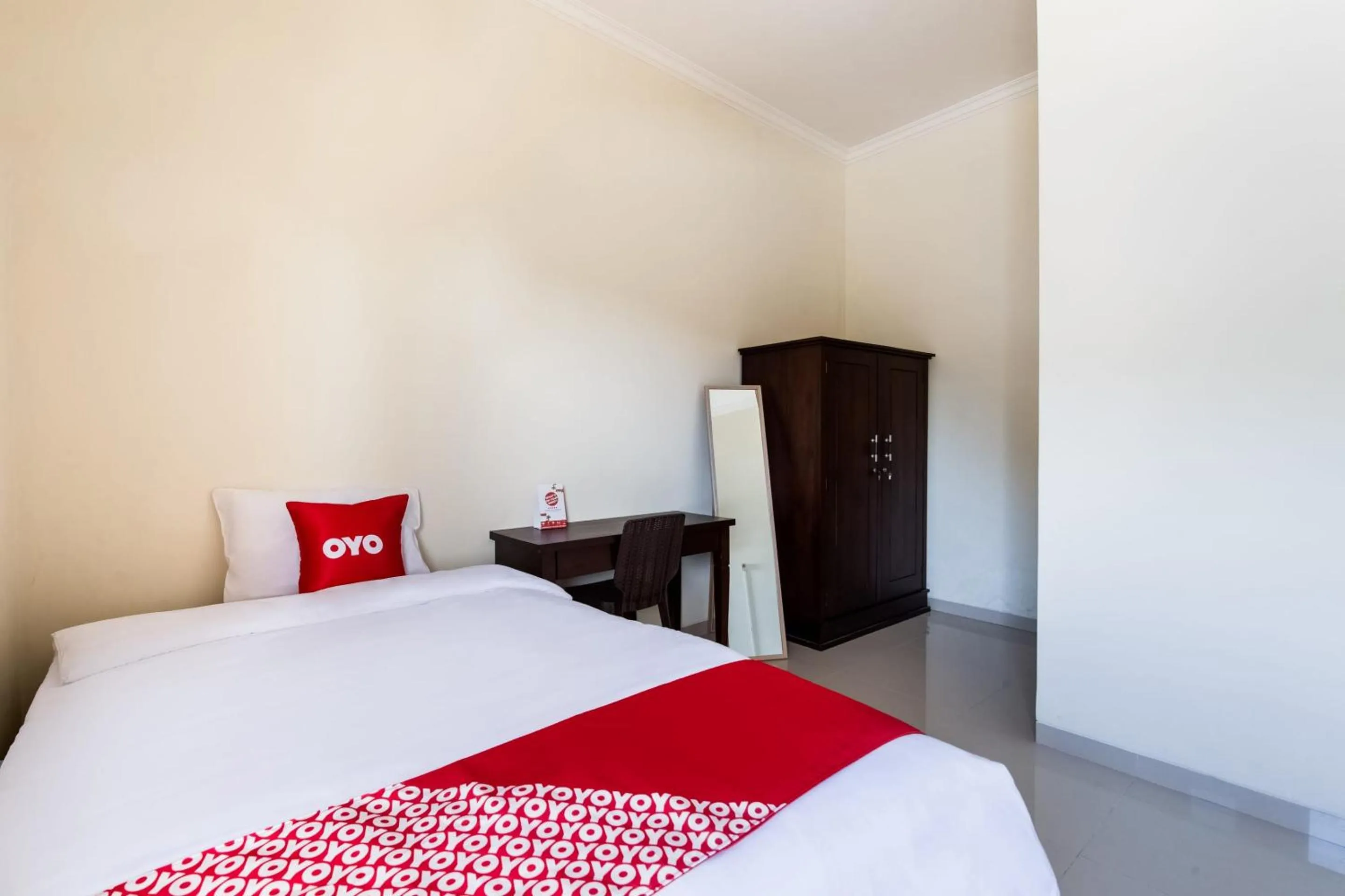 Bedroom in OYO Life 3398 Griya RM 19 Syariah