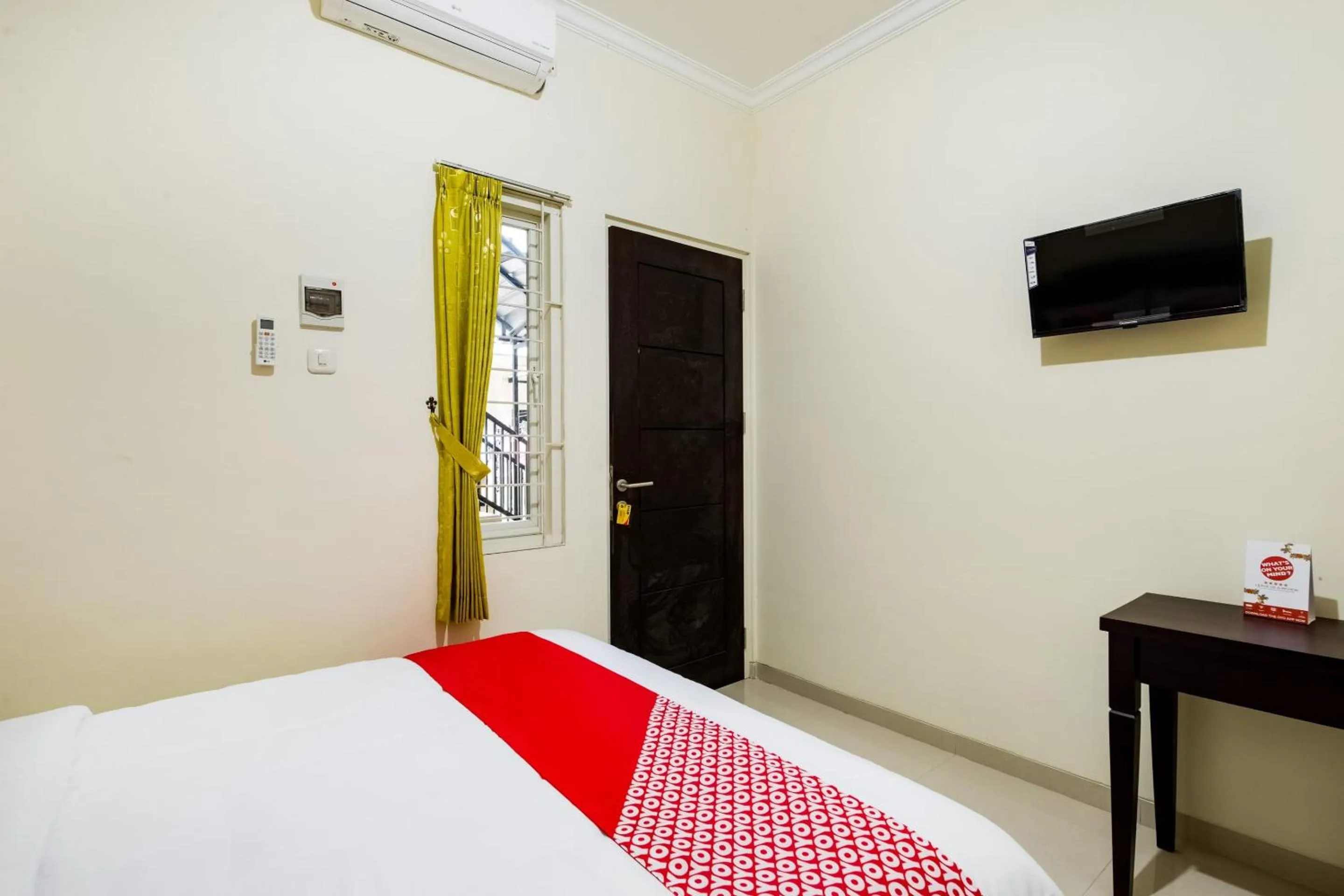 Bedroom in OYO Life 3398 Griya RM 19 Syariah
