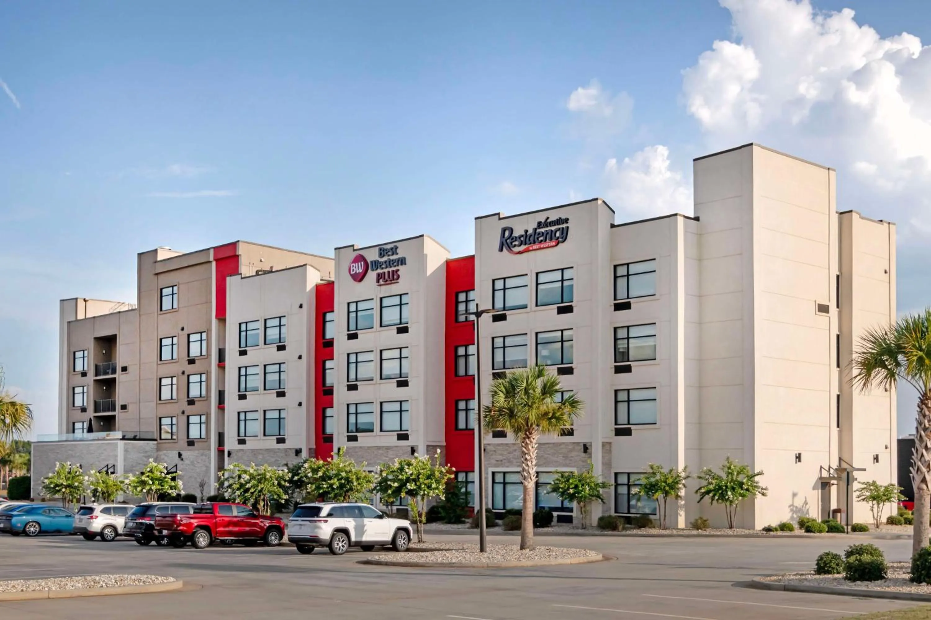 Property building in Best Western Plus Executive Residency Rigby's Water World Hotel