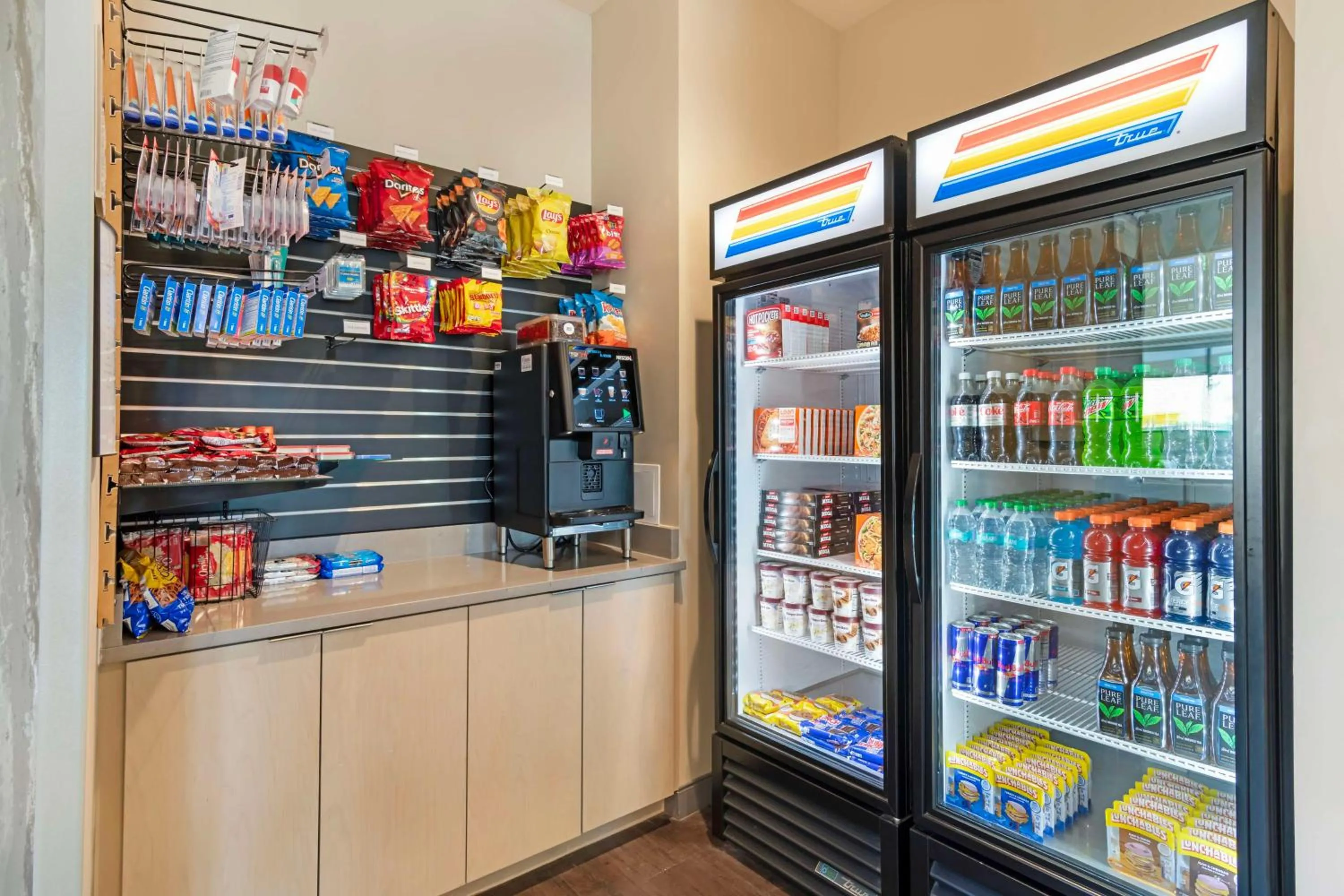 Property building in Best Western Plus Executive Residency Rigby's Water World Hotel