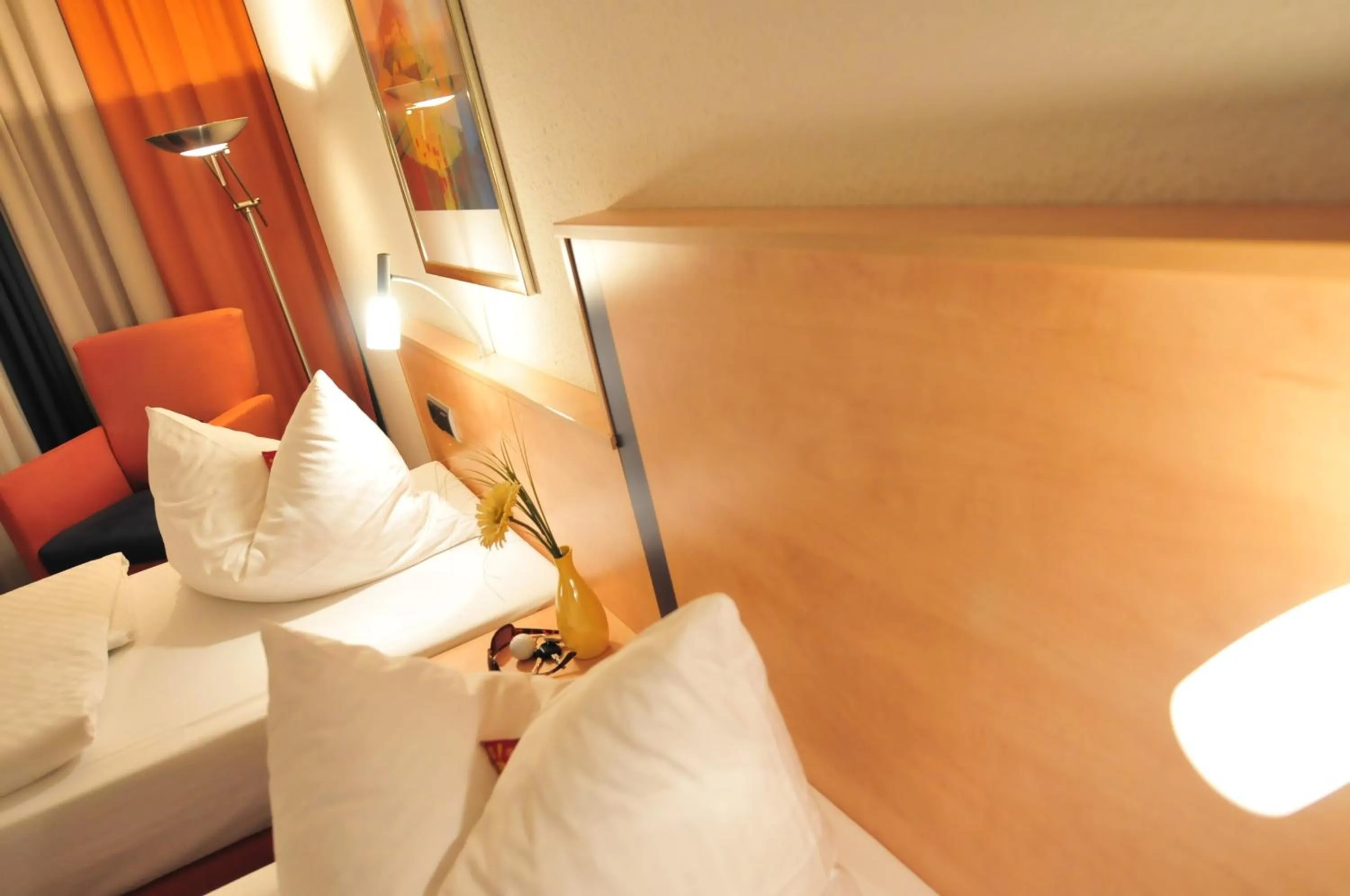 Bedroom, Bed in AKZENT Hotel Stadt Schlüchtern ***S