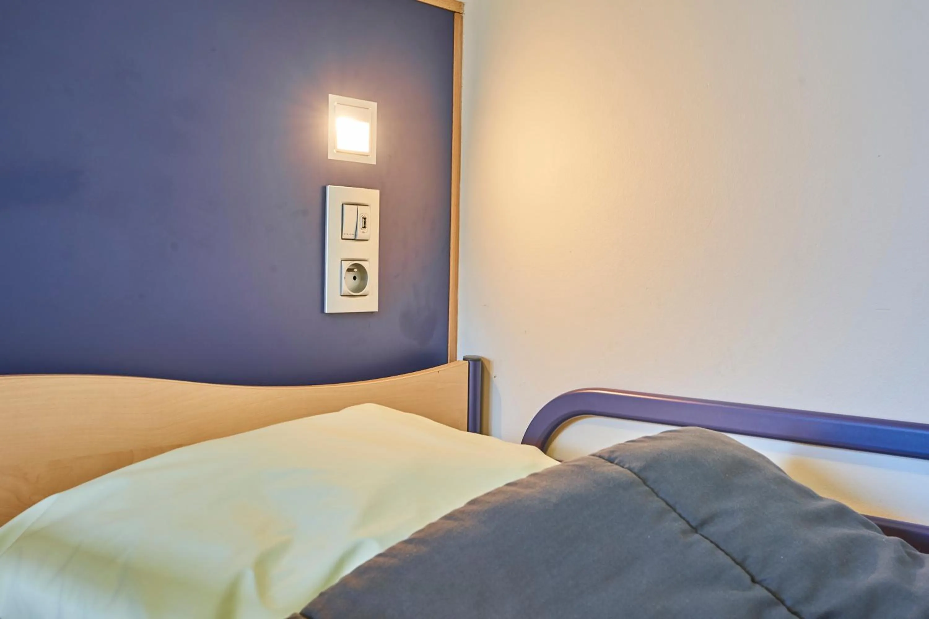 Bed in HI Brussels Generation Europe Hostel