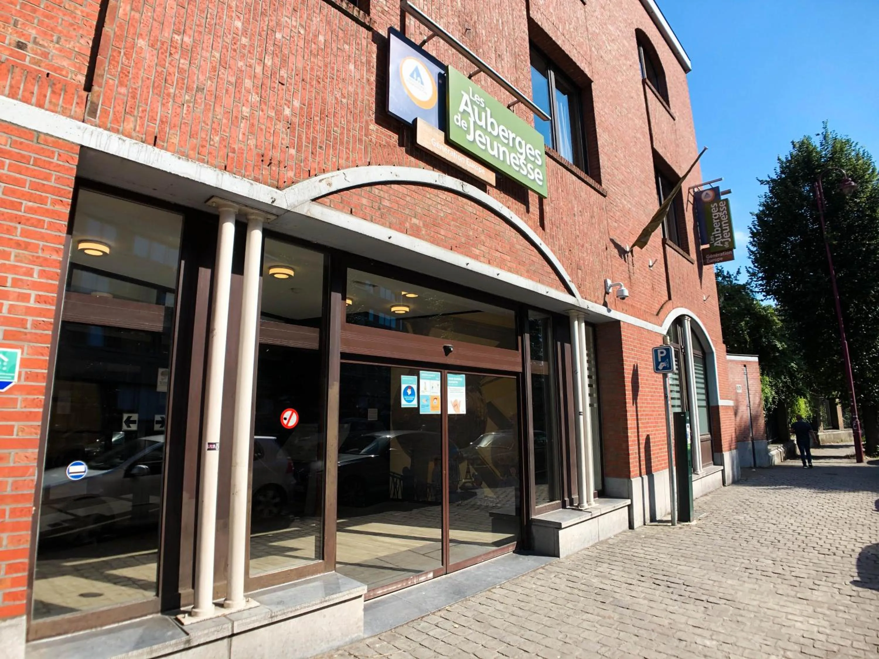 Street view in HI Brussels Generation Europe Hostel