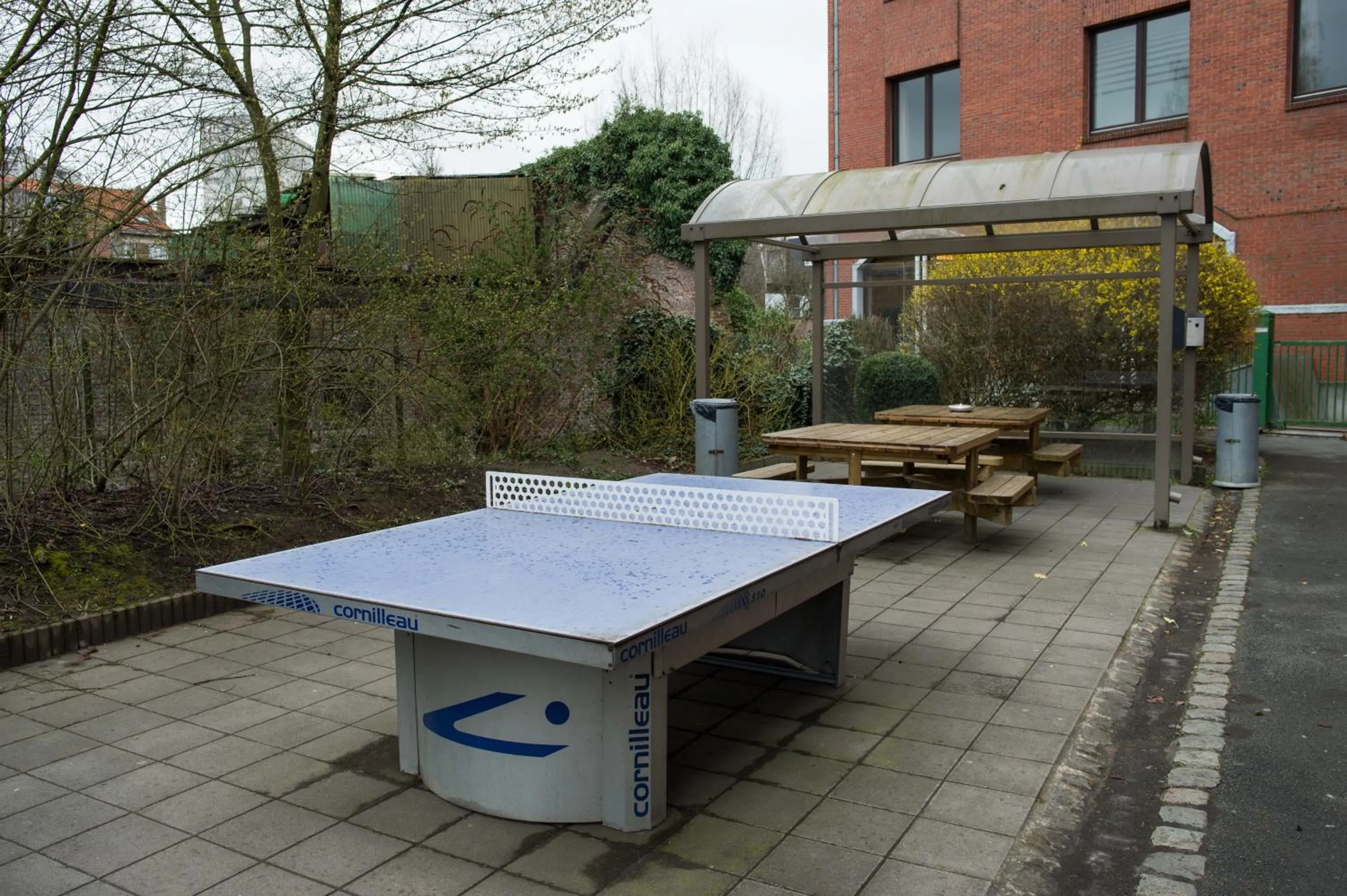 Patio in HI Brussels Generation Europe Hostel