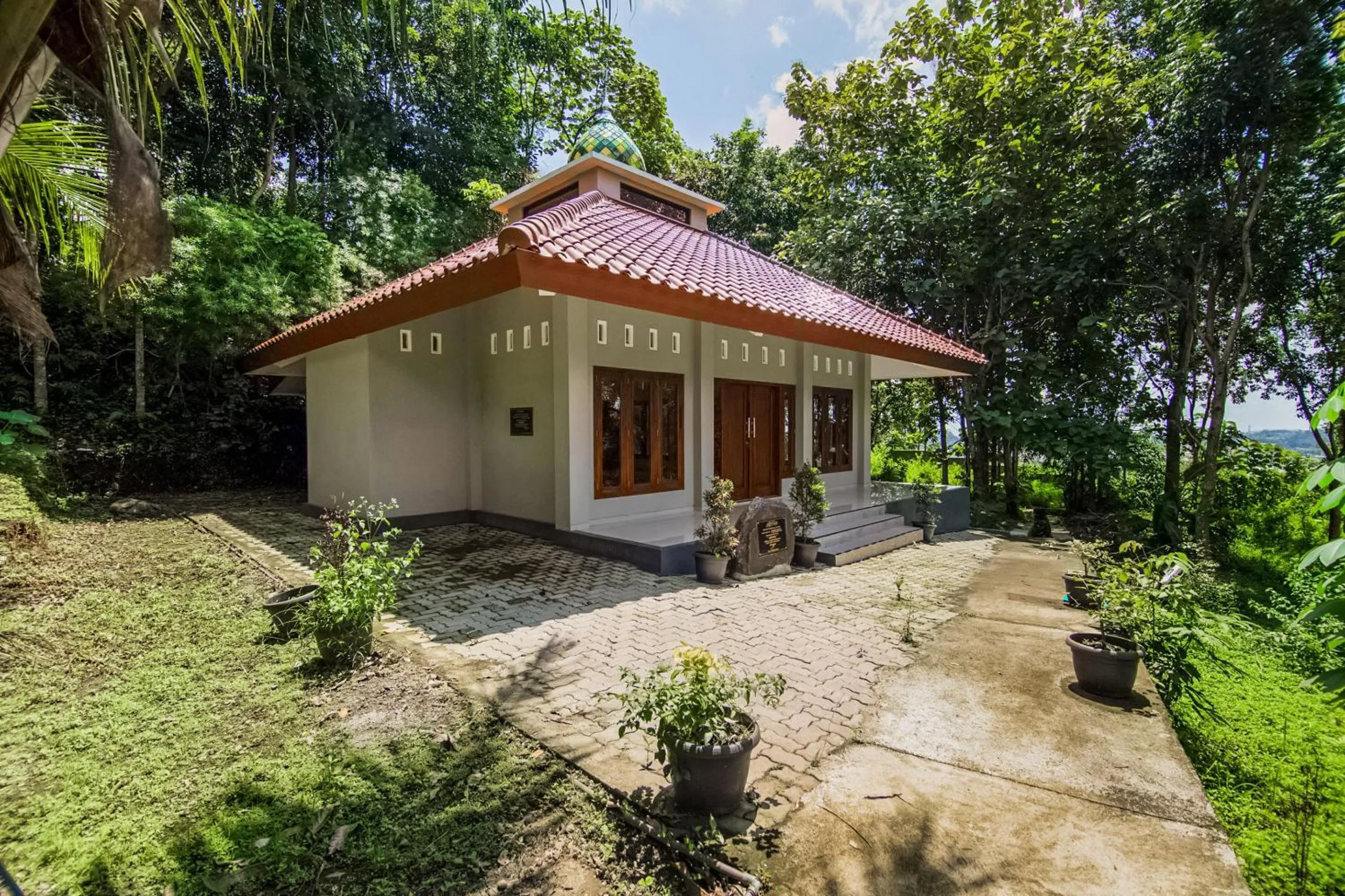 Facade/entrance in Wisma Langen Werdhasih