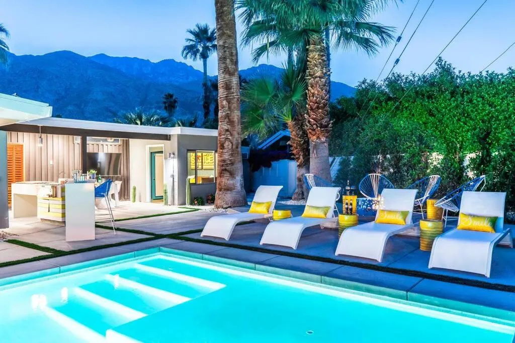 Villa Carriage House
