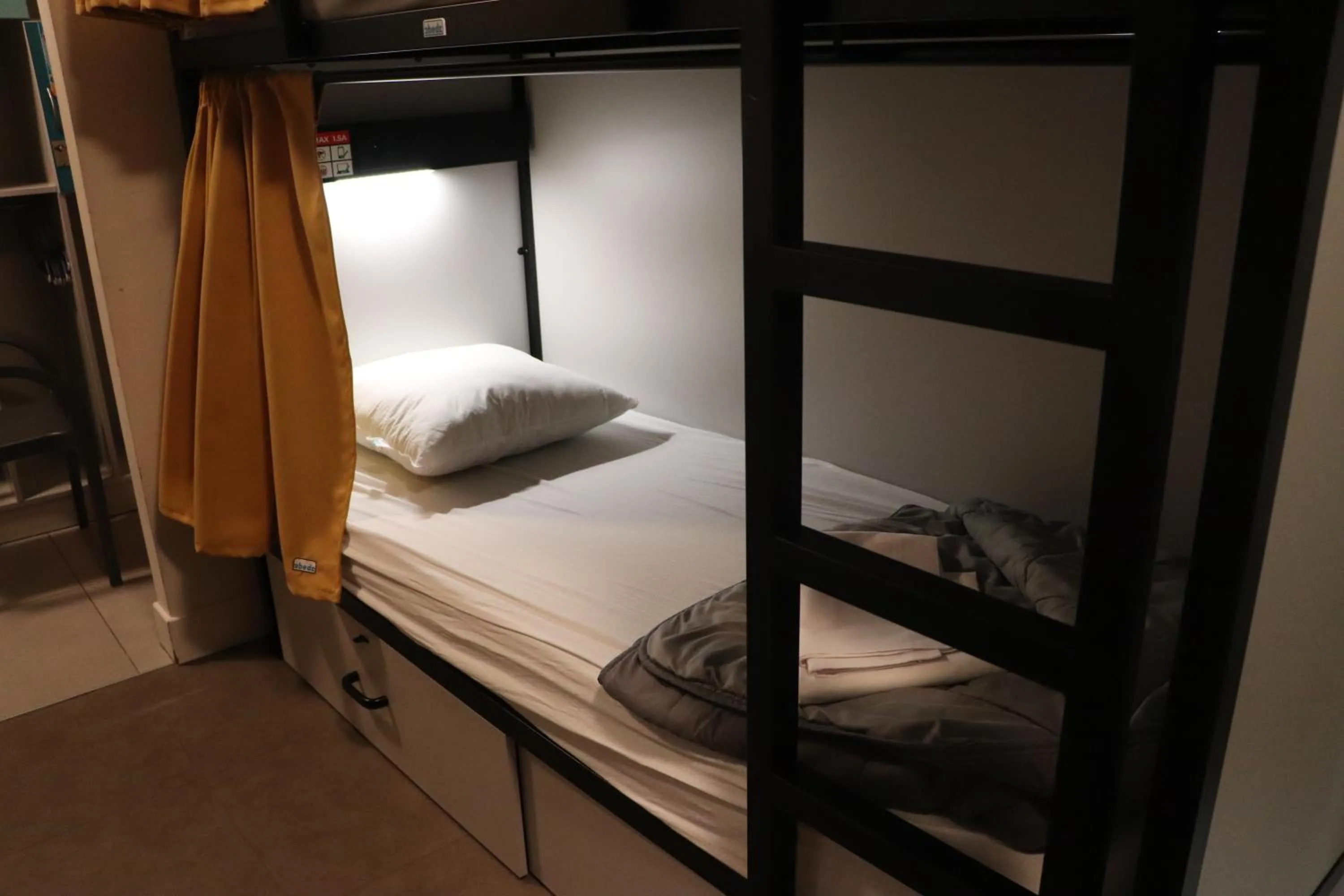 Bed in HI Brussels Jacques Brel Hostel