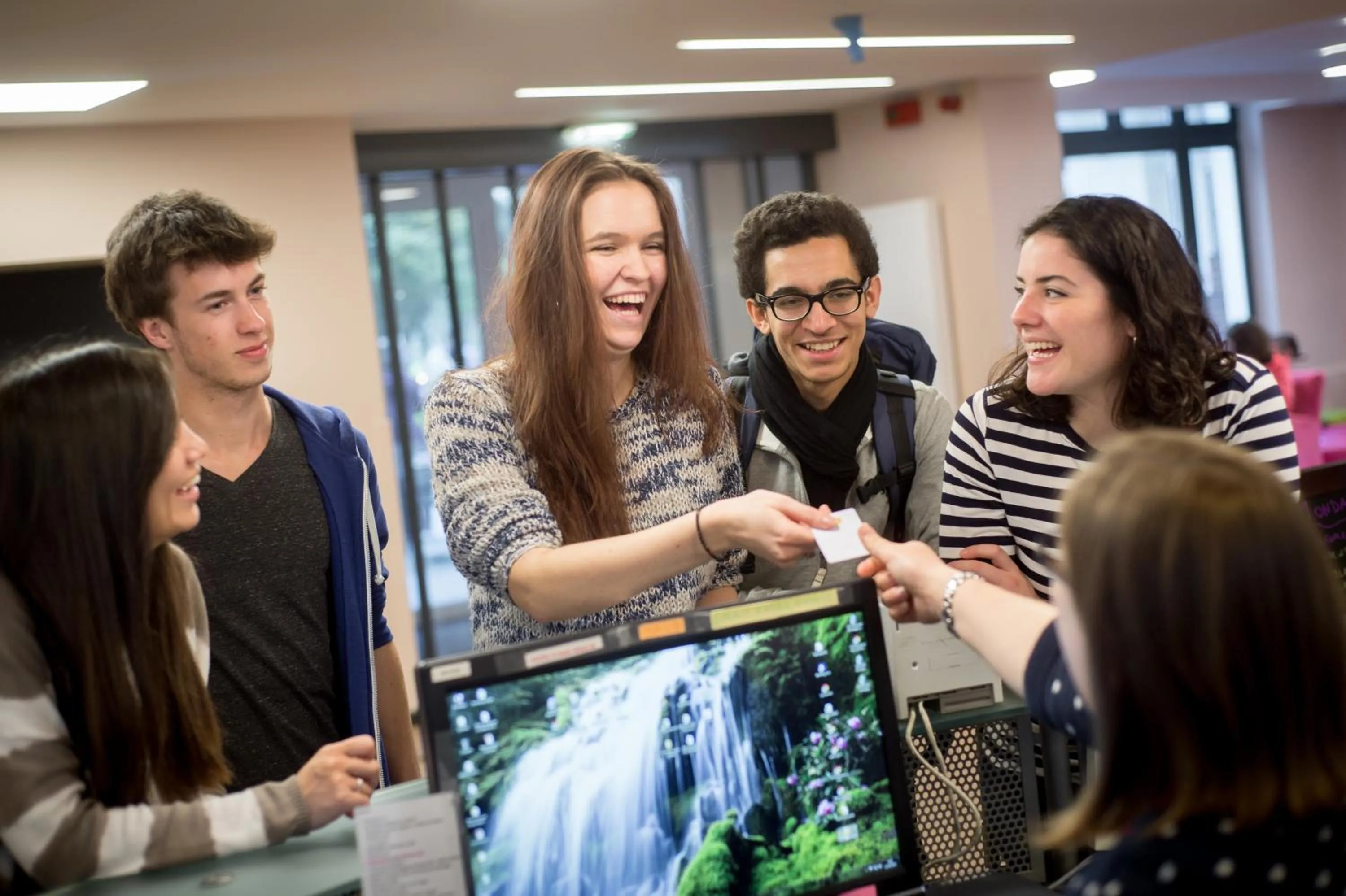 Lobby or reception in HI Brussels Jacques Brel Hostel