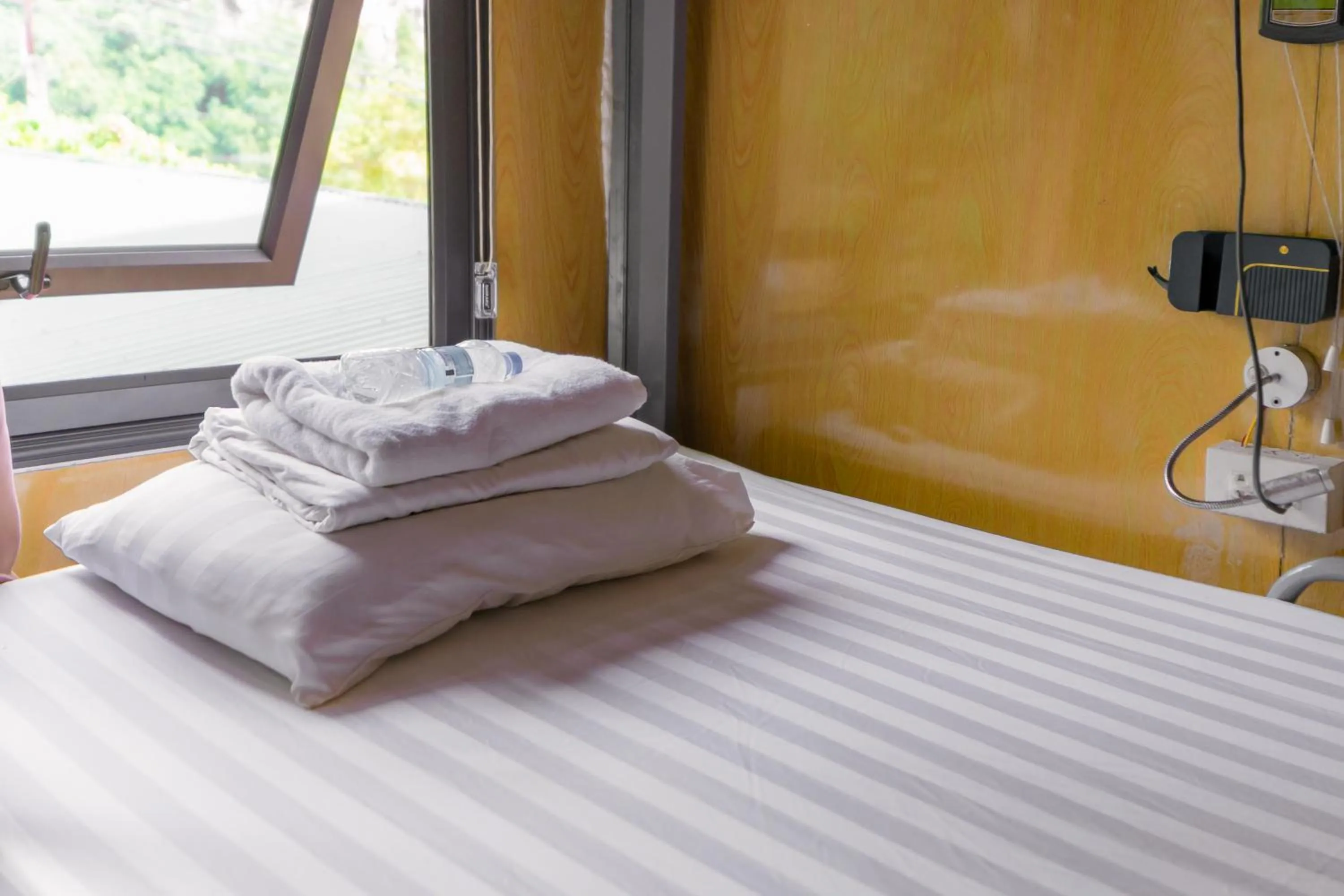 Bed in Trang An Freedom Hood