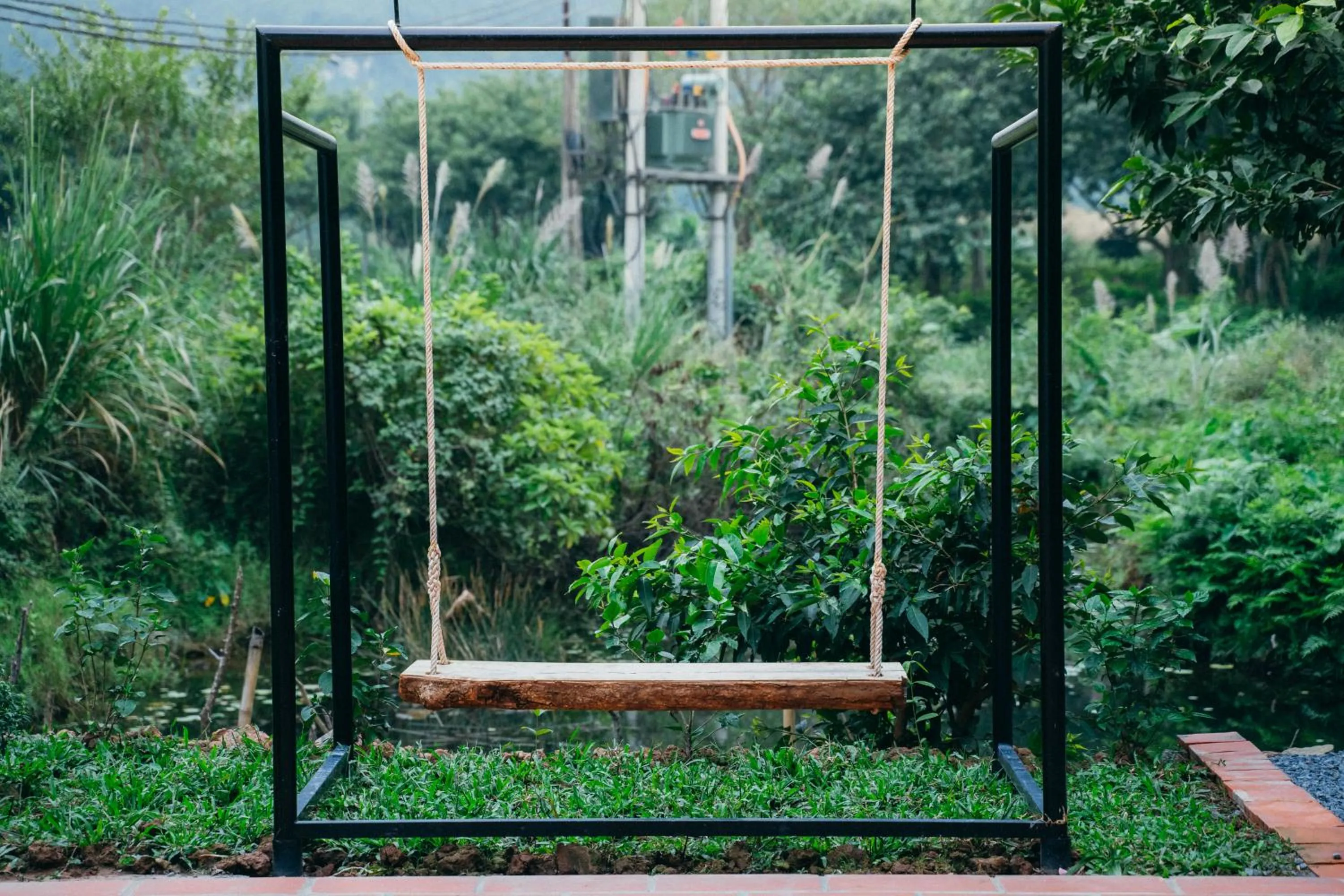 Garden in Trang An Freedom Hood