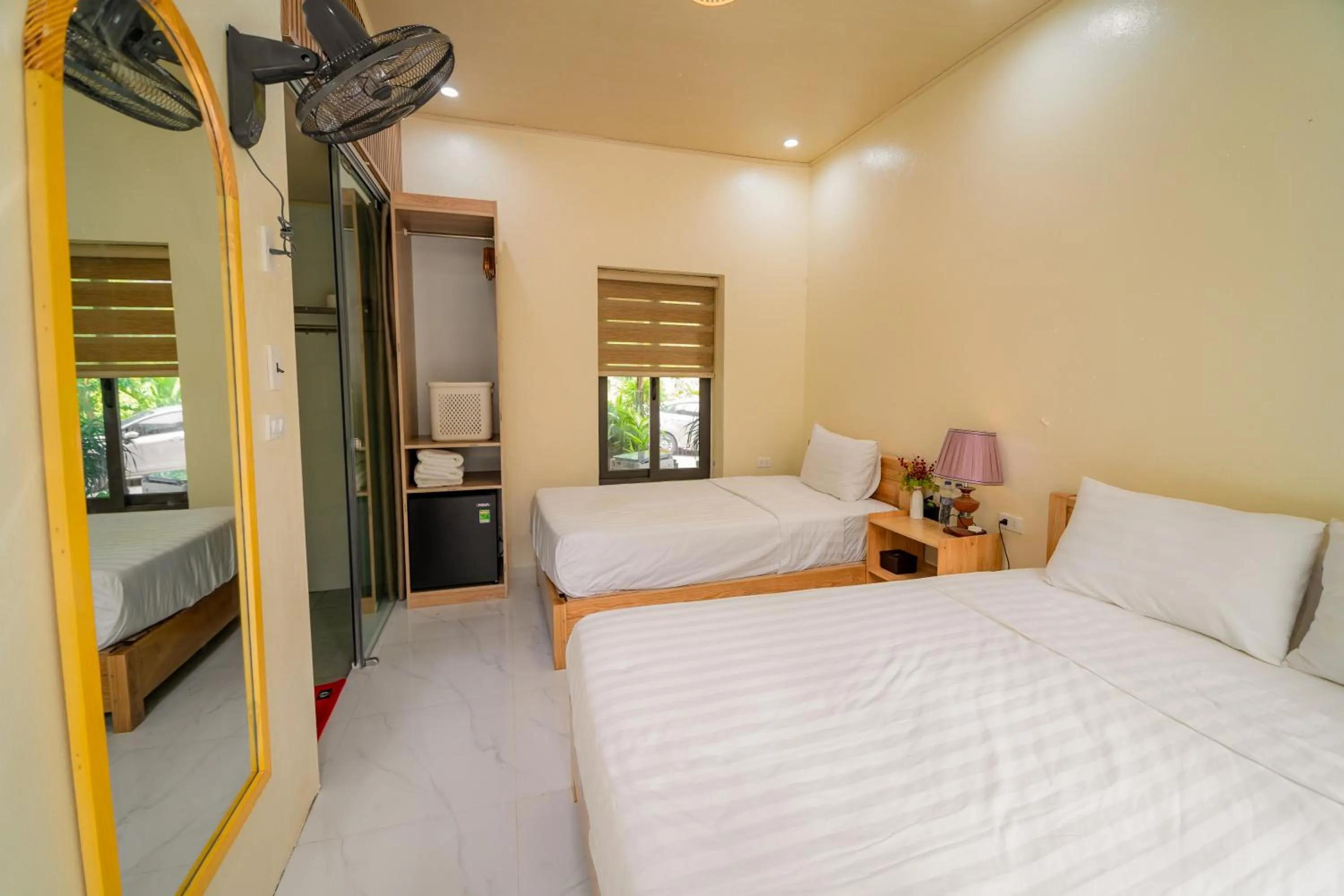 Photo of the whole room, Bed in Trang An Freedom Hood