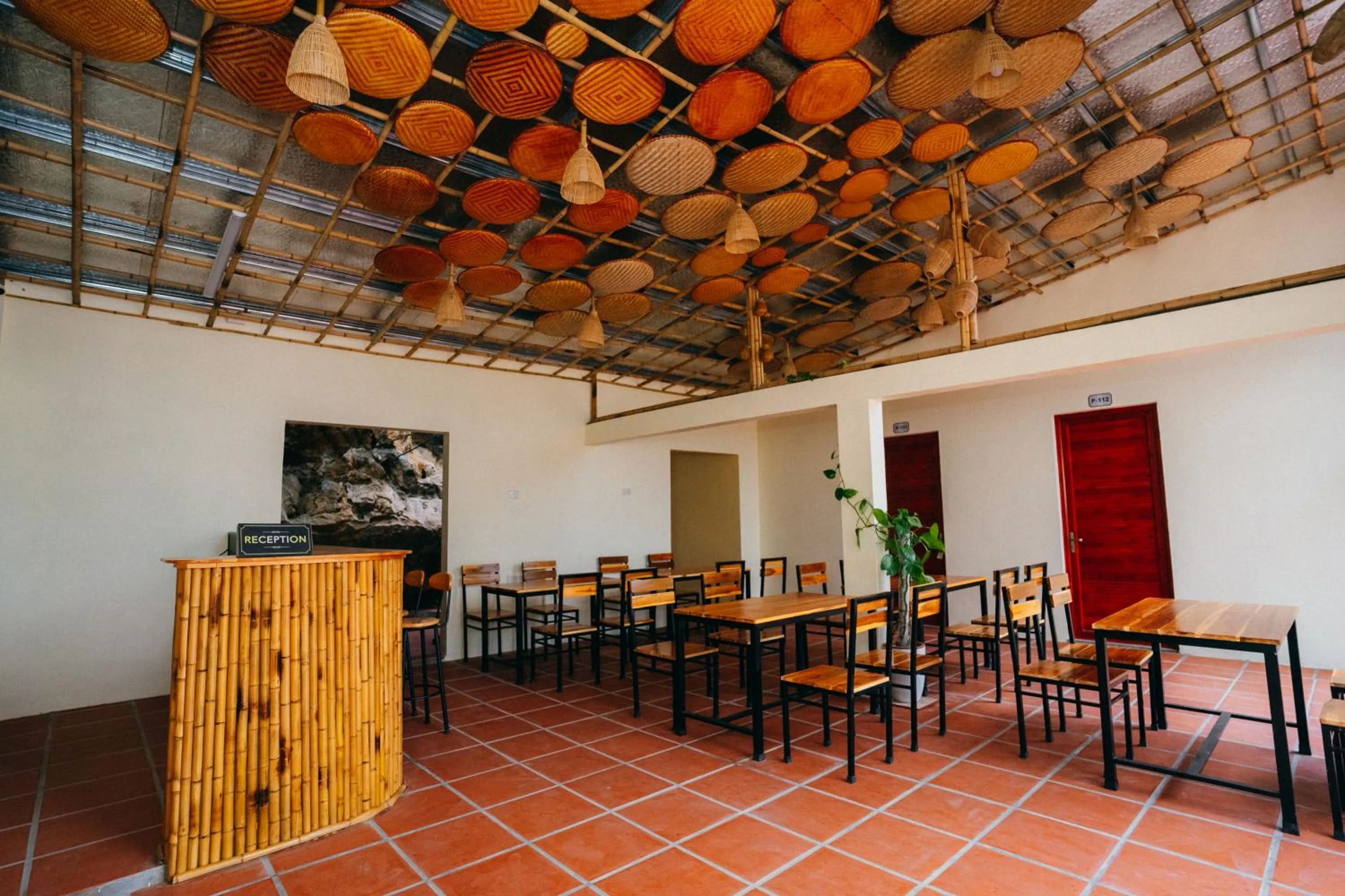 Restaurant/places to eat in Trang An Freedom Hood