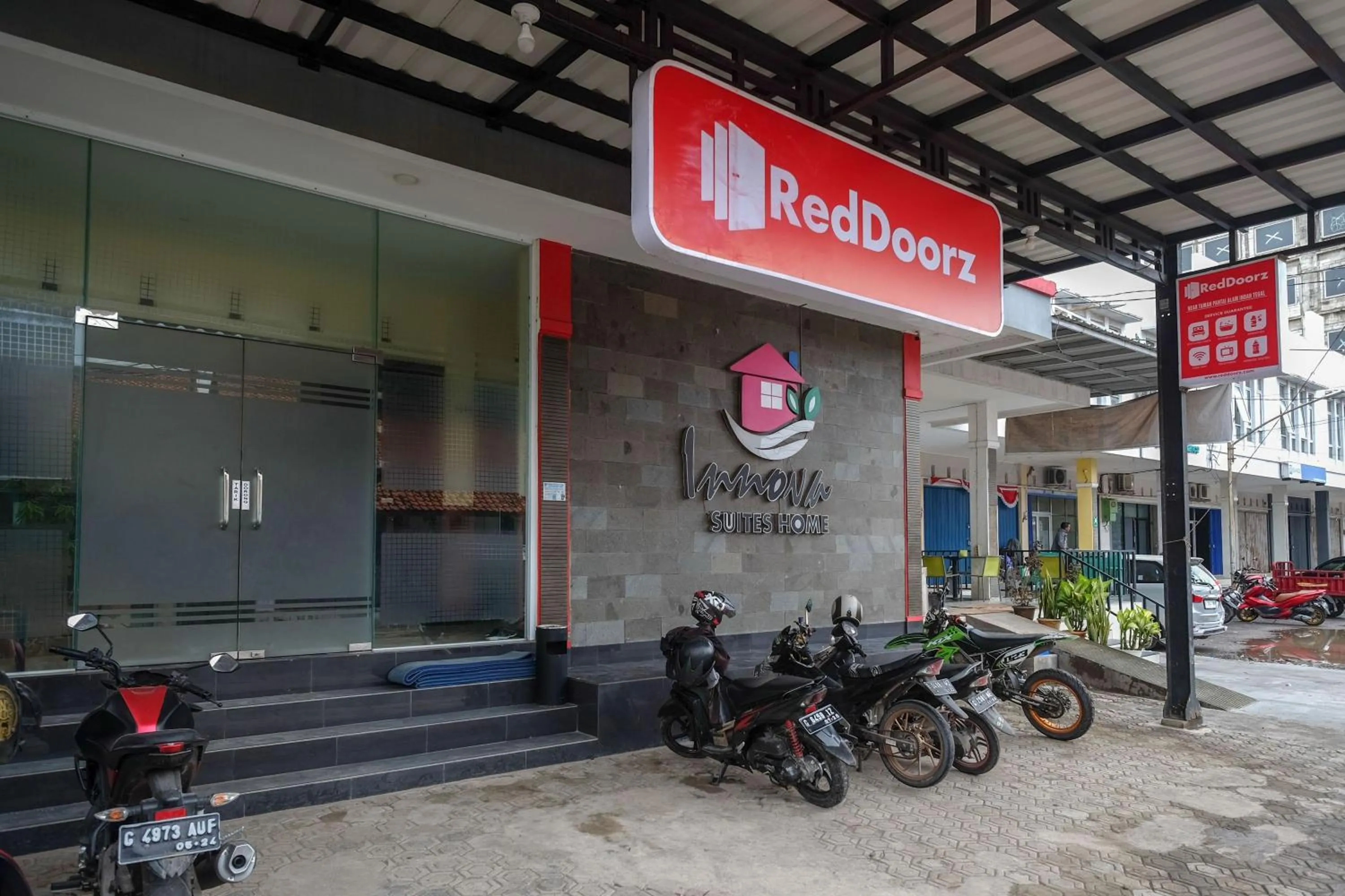 Property building in RedDoorz near Taman Pantai Alam Indah Tegal