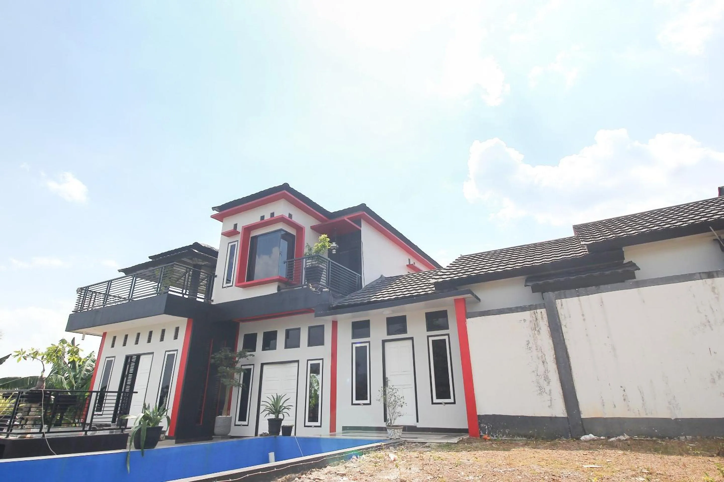 Facade/entrance in OYO 3399 Gea Guest House