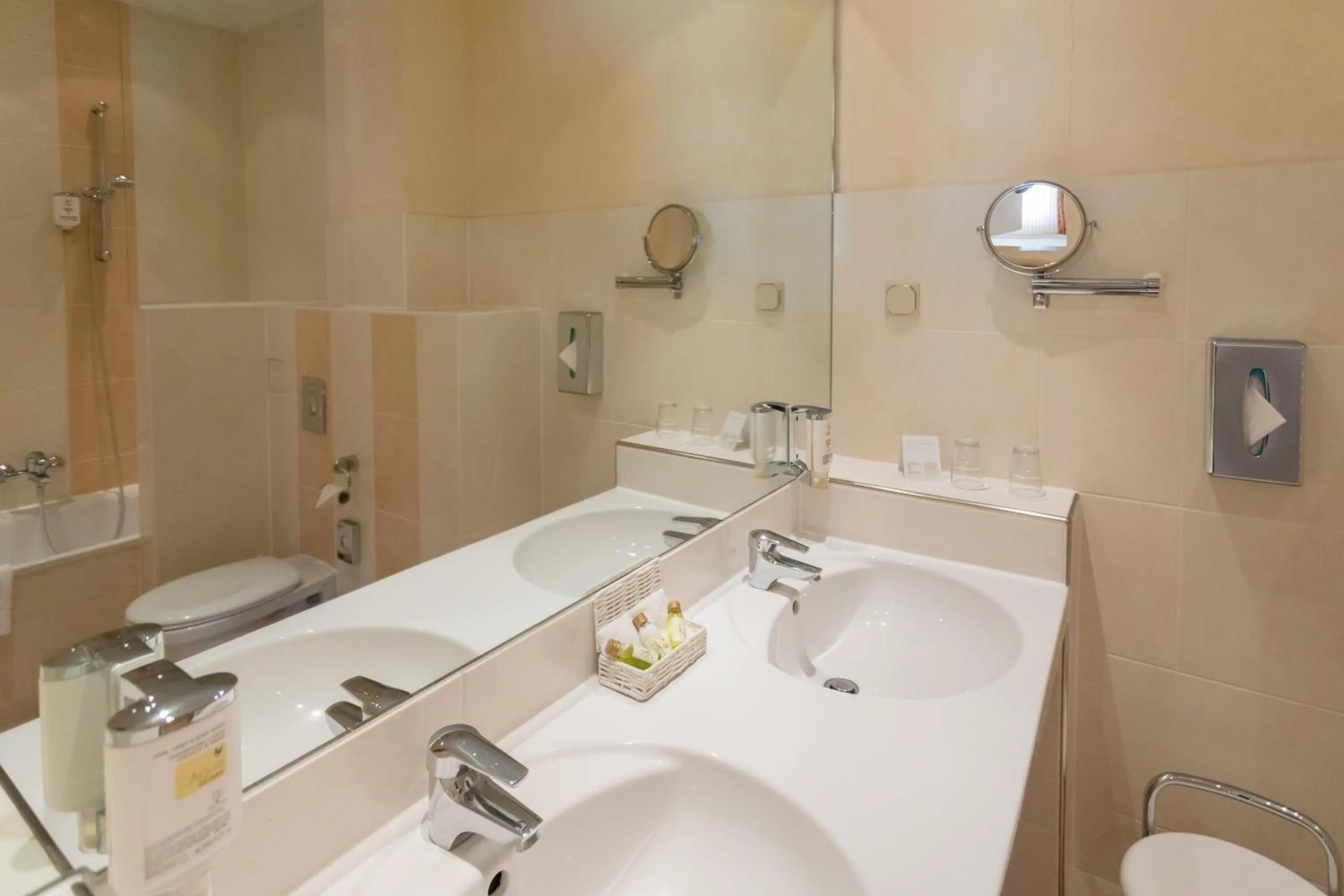 Bathroom in martas Hotel Albrechtshof Berlin