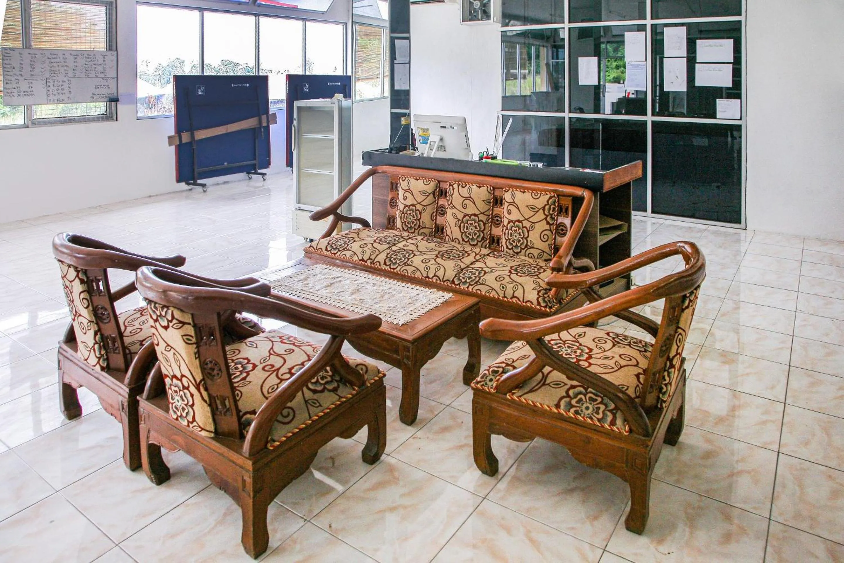 Lobby or reception in Hotel O Pasir Padi Inn Syariah