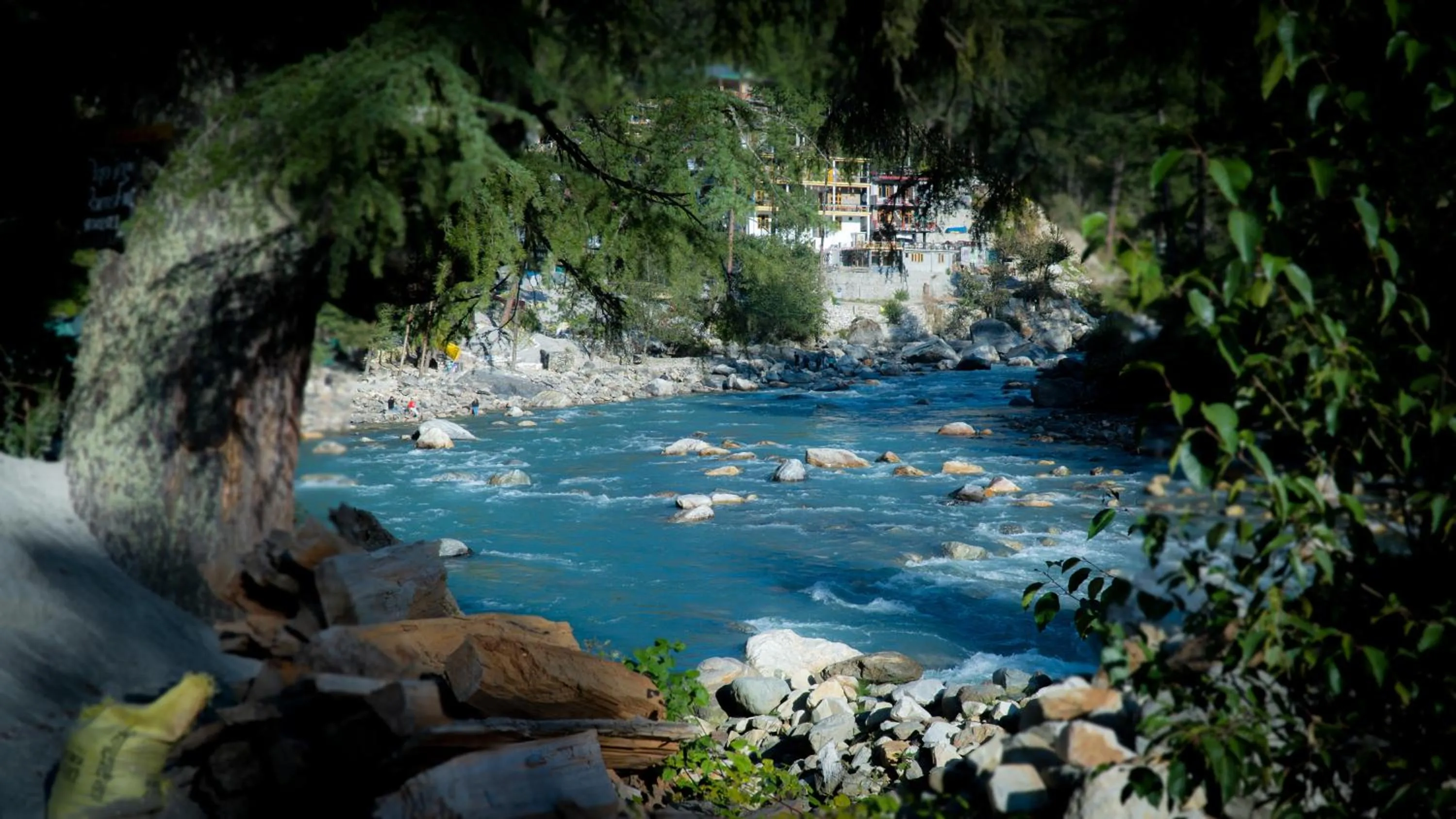 River view in Parvati Kuteer riverside resort