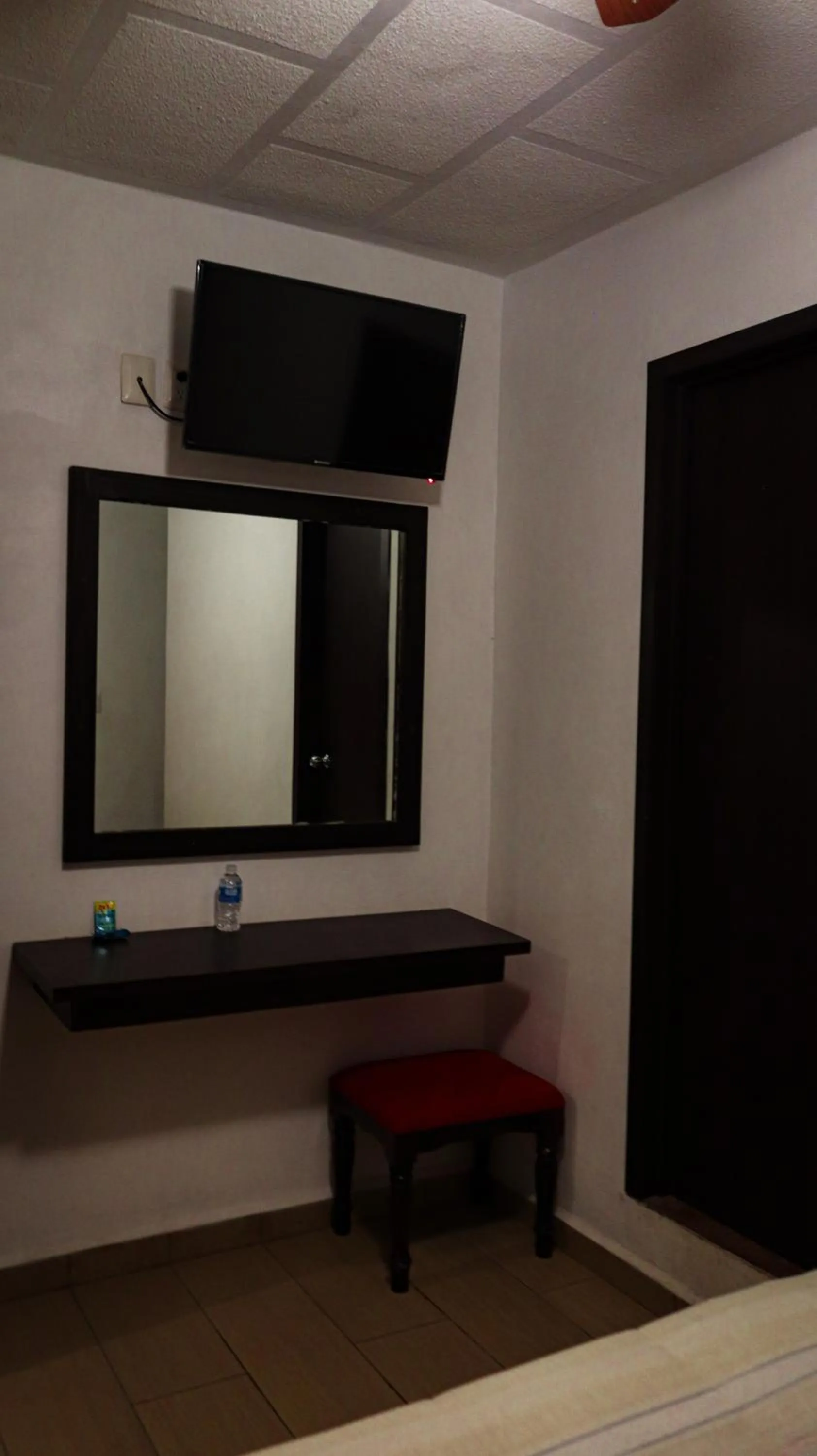 TV and multimedia in Hotel Las Torres