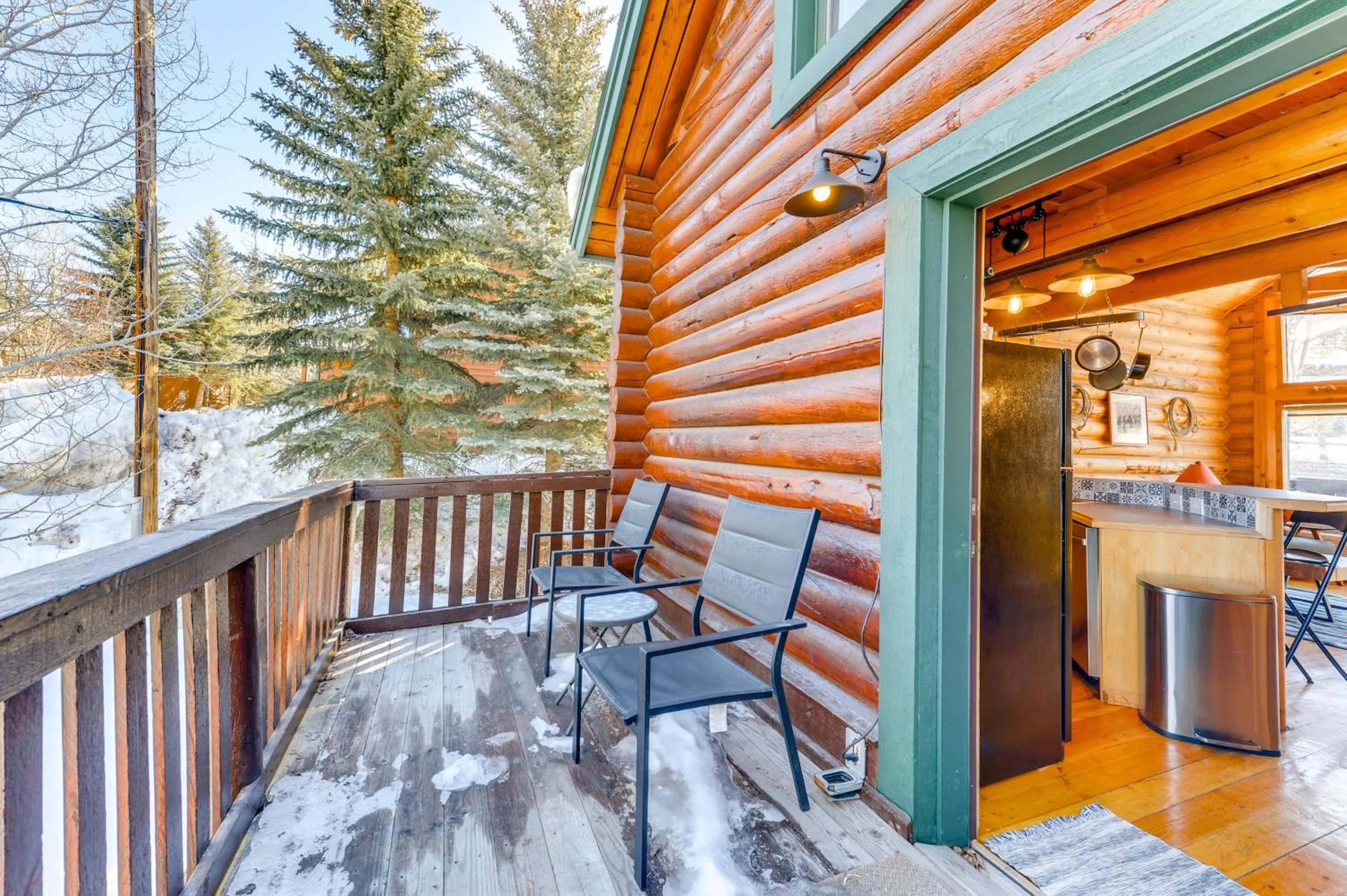 Cozy Mountain Condo Across From Snow King Ski Mtn!